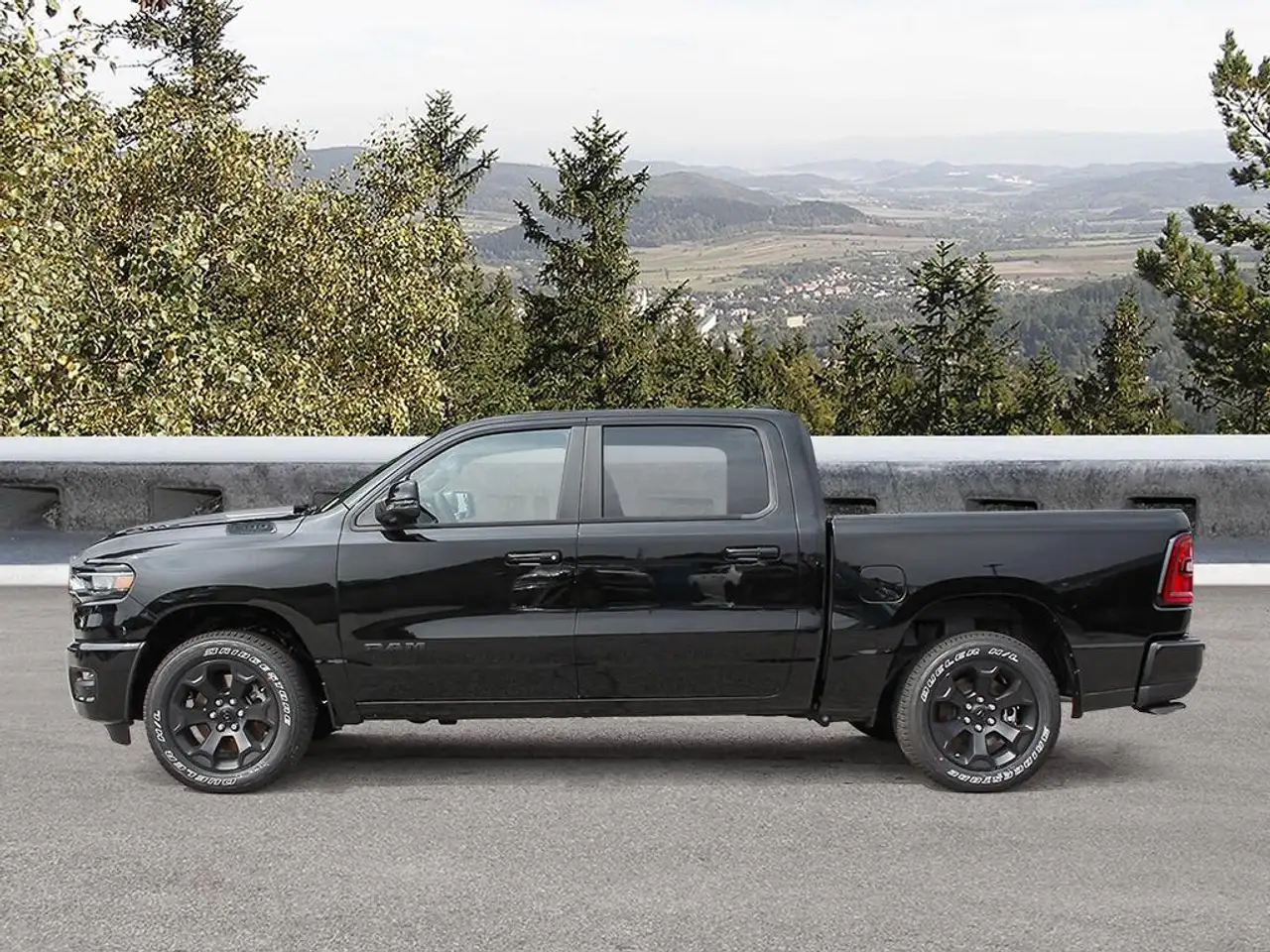 RAM 1500 снимка RAM 1500