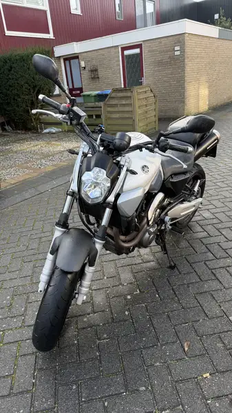 Yamaha MT-03 - foto 3