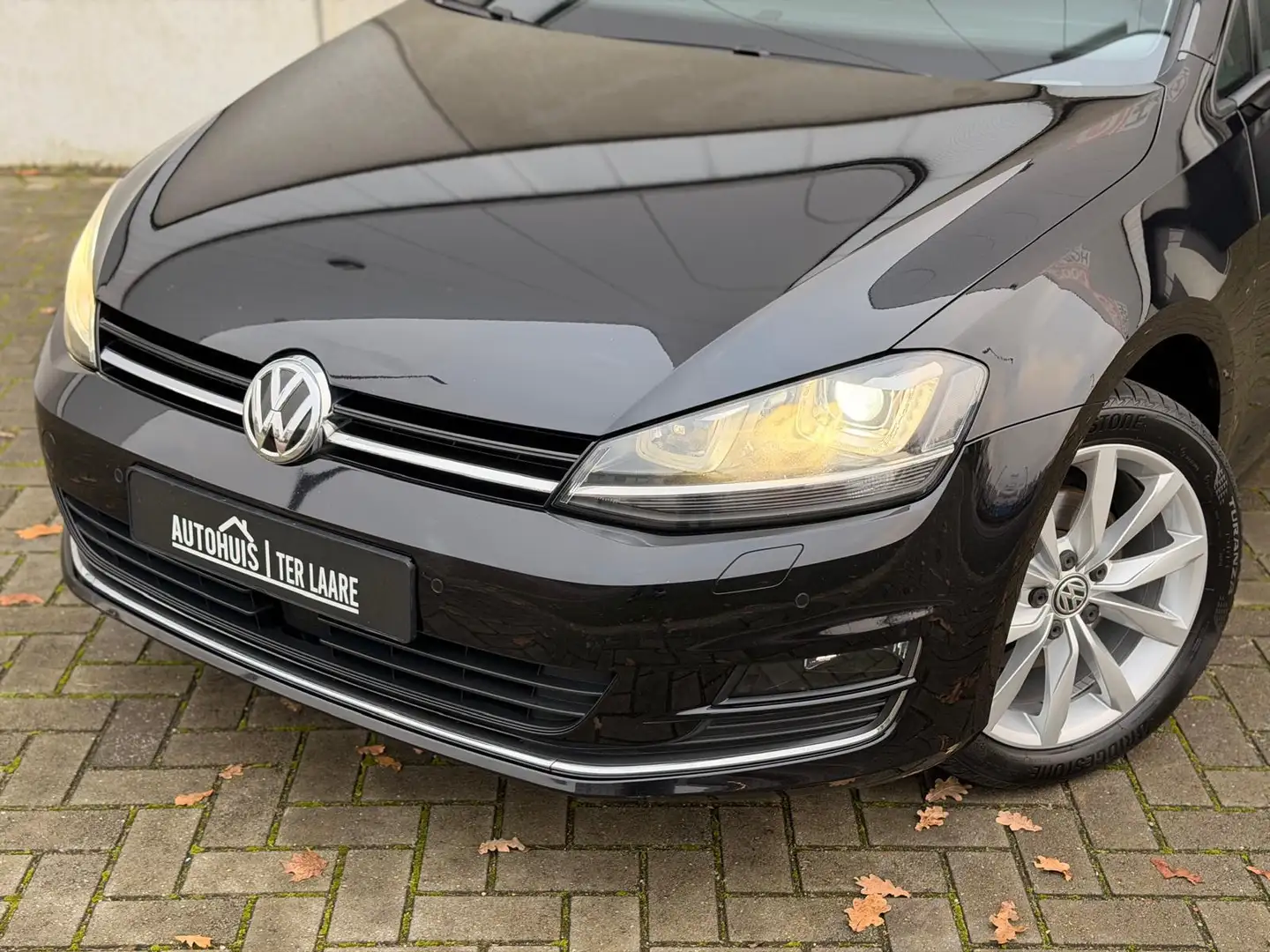 Volkswagen Golf 1.4 TSI Highline DSG Pano Leder Massage LED Schwarz - 2