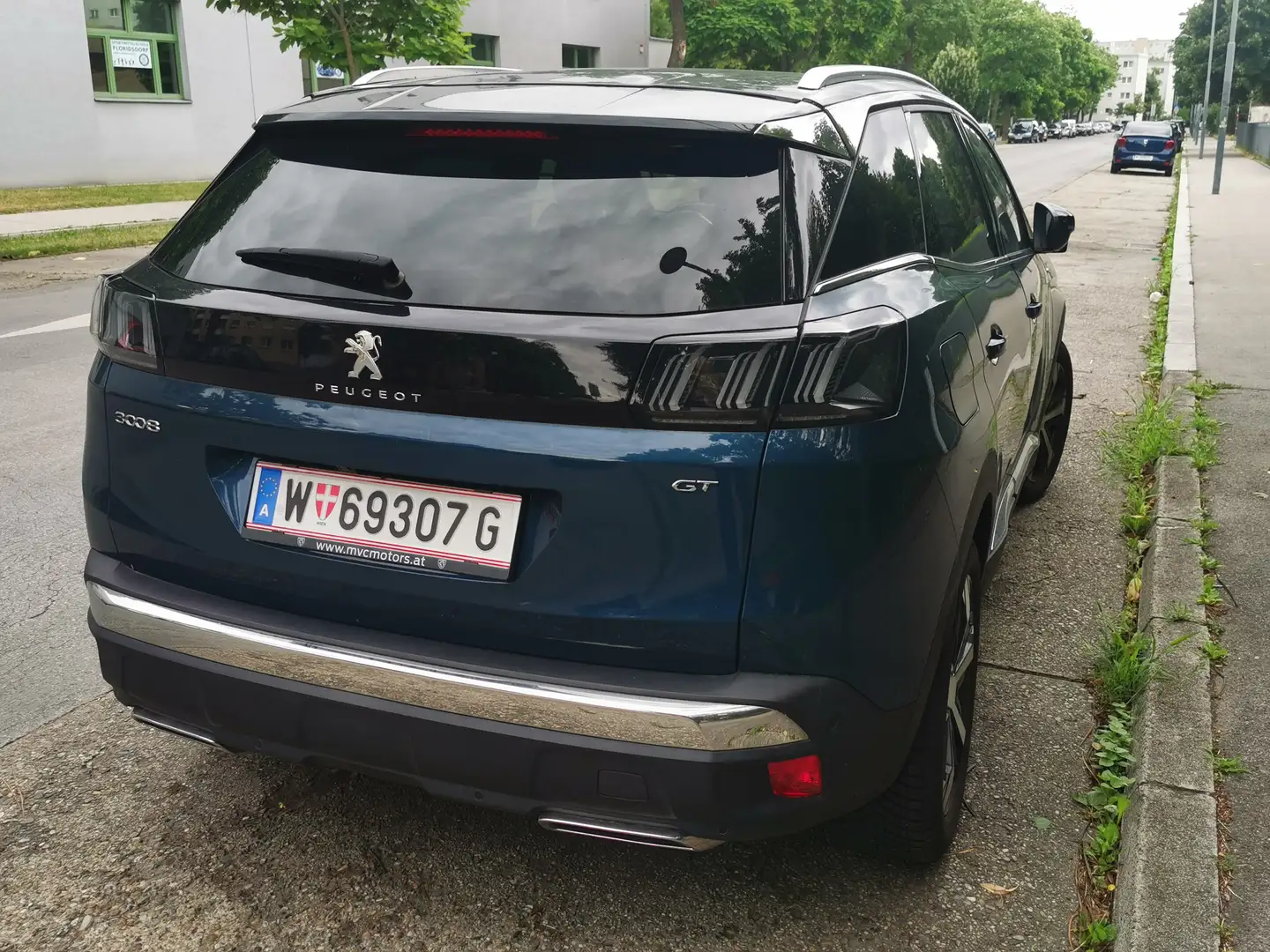 Peugeot 3008 3008 BlueHDi 130 S Blau - 2