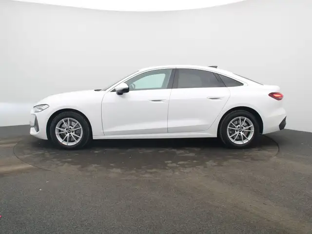 Audi A5 view 4