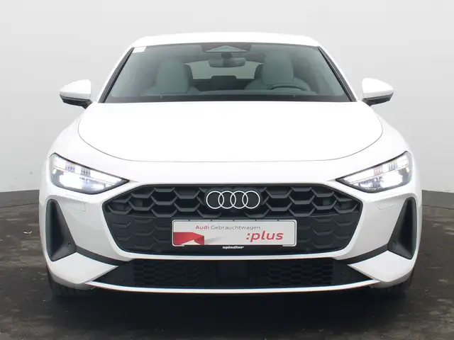 Audi A5 view 3