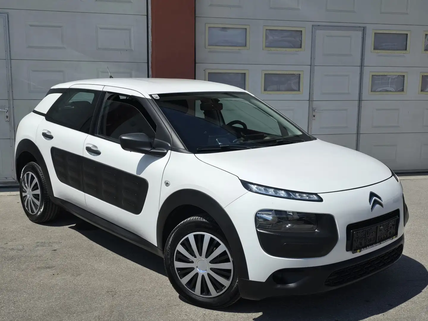Citroen C4 Cactus 1,2 VTI 82 Live Weiß - 2