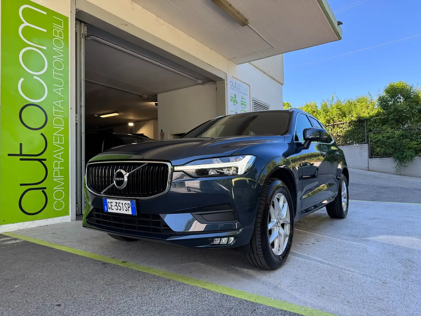 Volvo XC60 2.0 b4 Momentum Pro AWD GEARTRONIC UNIPROPRIETA' Grigio - 1
