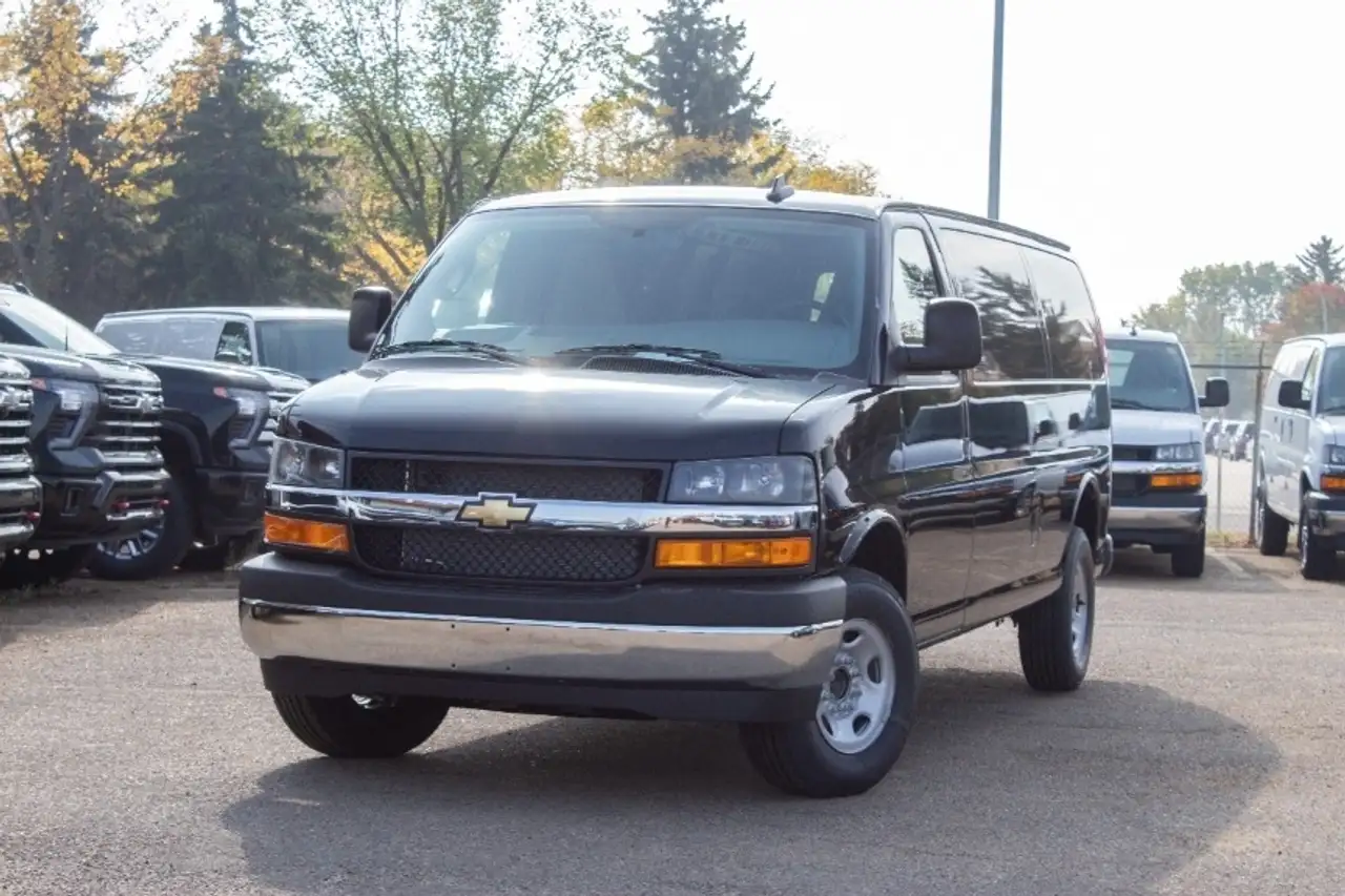 Chevrolet Express снимка Chevrolet Express