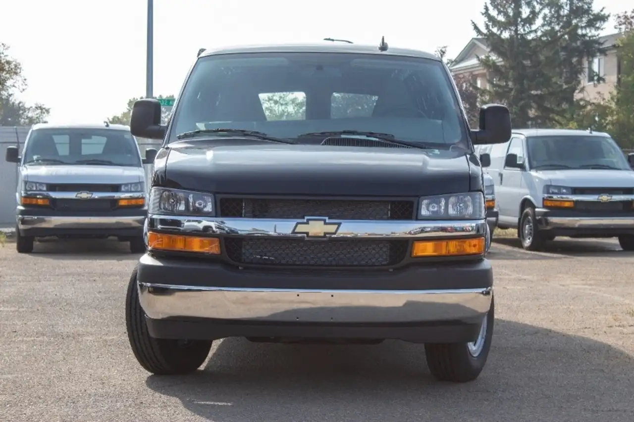 Chevrolet Express снимка Chevrolet Express
