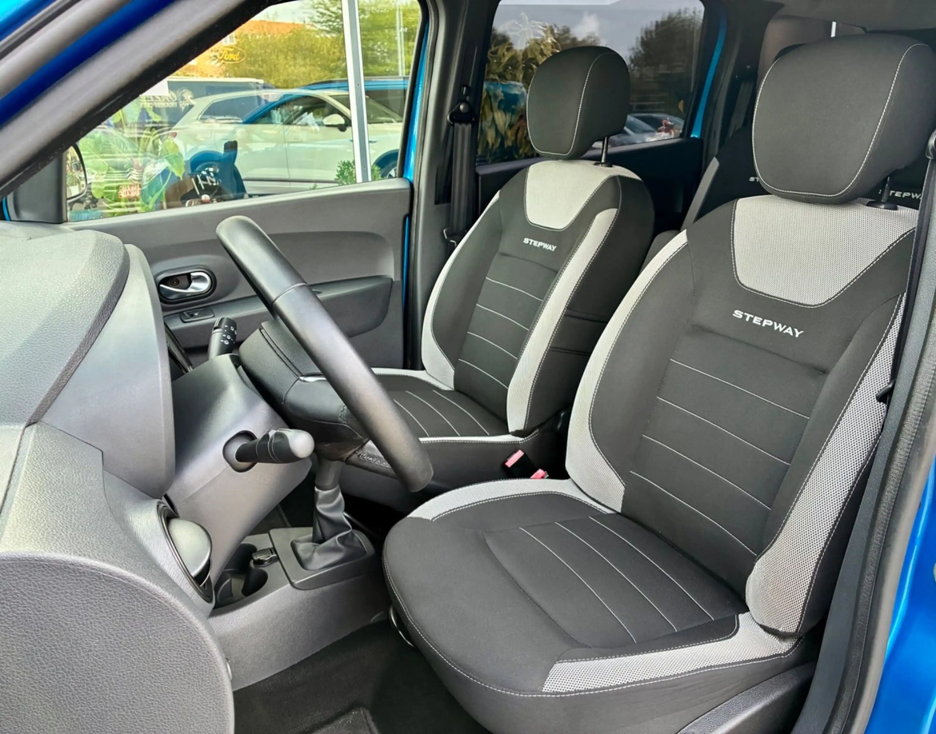 Dacia Lodgy Stepway Navi PDC — photo 9