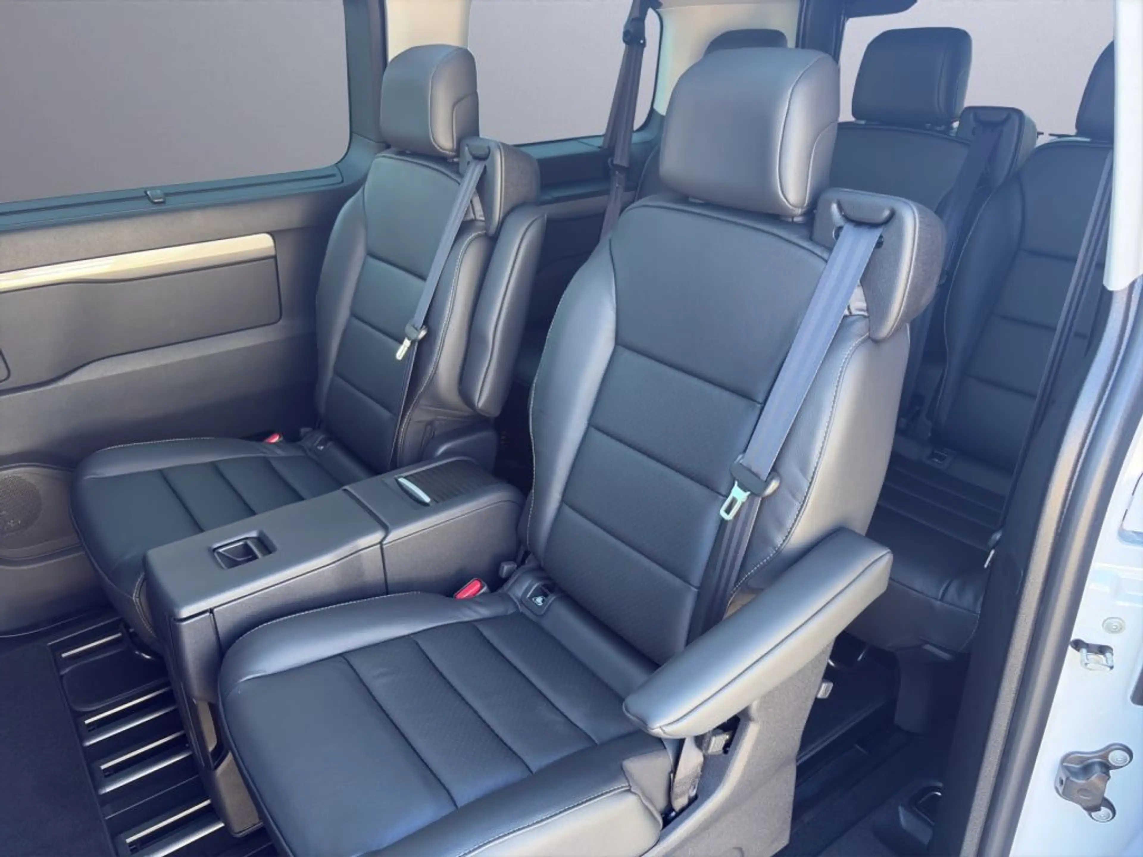 Citroen Spacetourer M 2.0 BlueHDi 180 EAT8 Max — photo 11