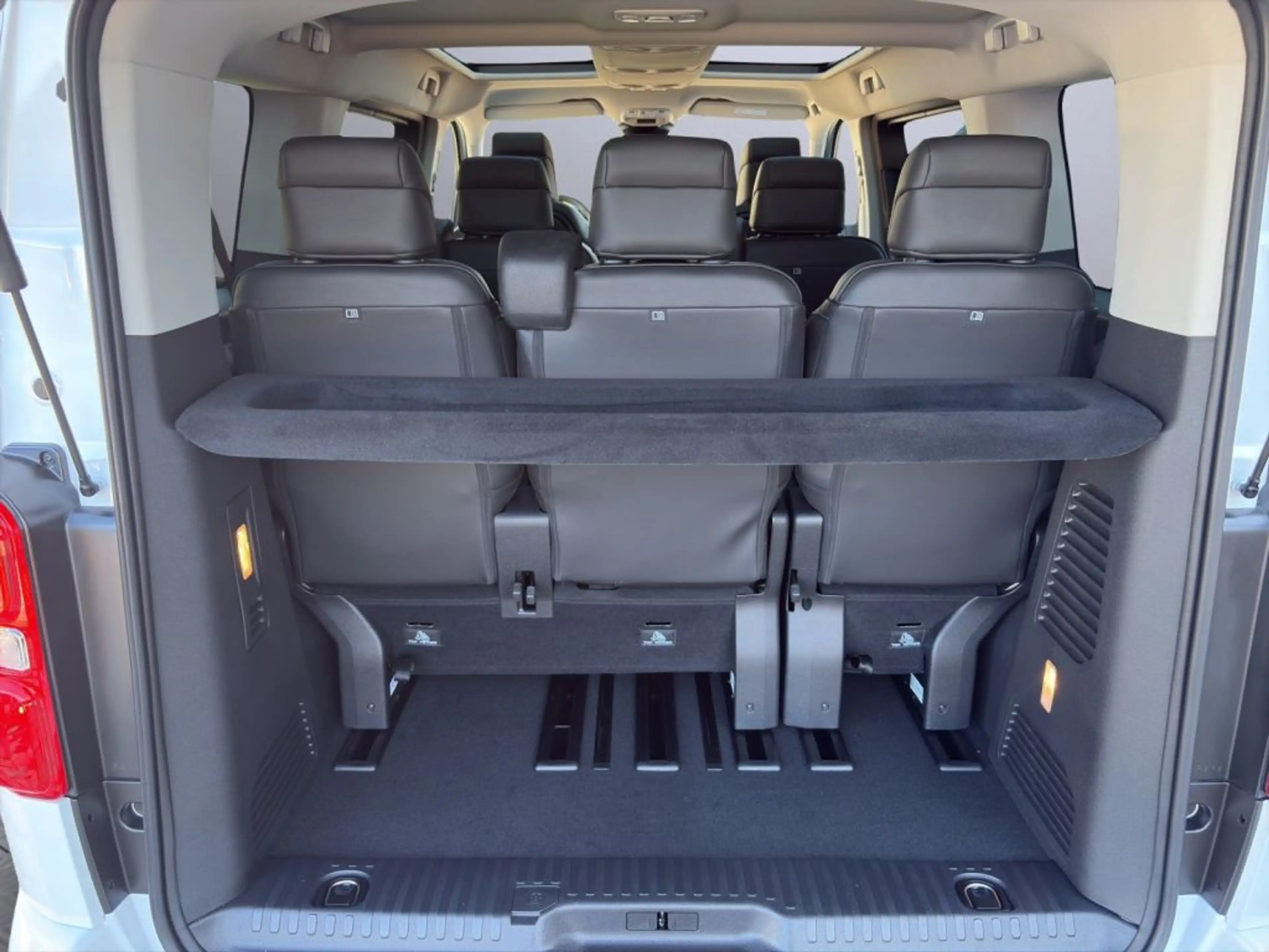 Citroen Spacetourer M 2.0 BlueHDi 180 EAT8 Max — photo 8