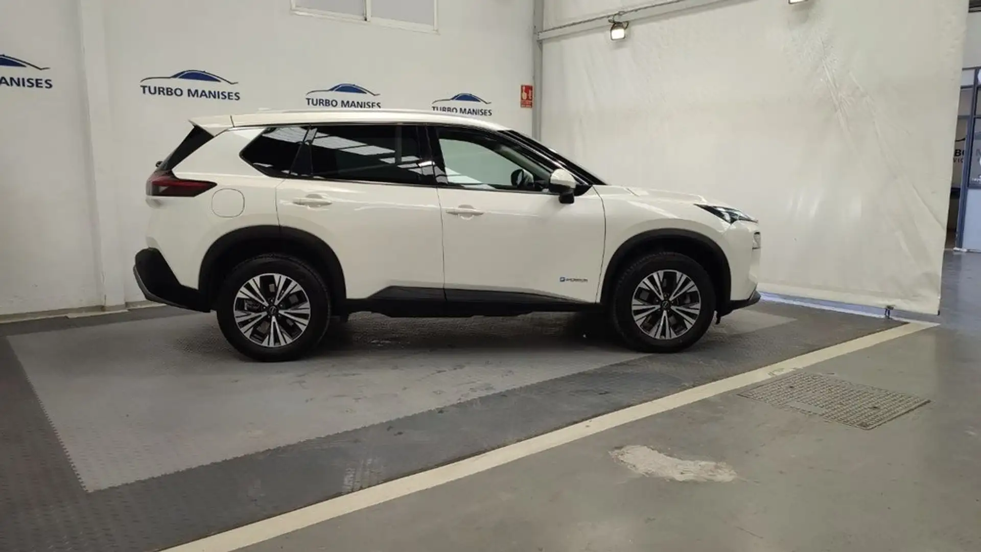 Nissan X-Trail 5pl 1.5 e-POWER 152kW 4x2 A/T N-Connecta Blanco - 2
