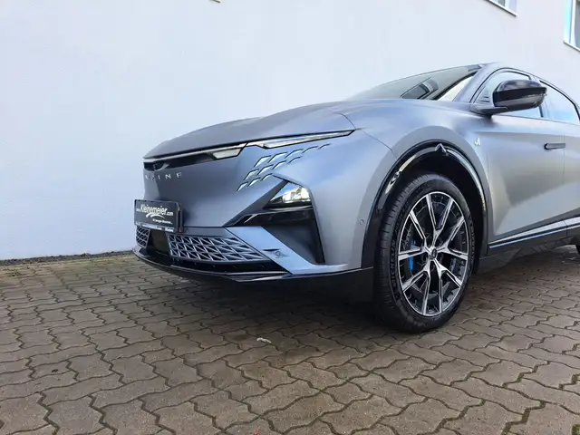 Alpine A390