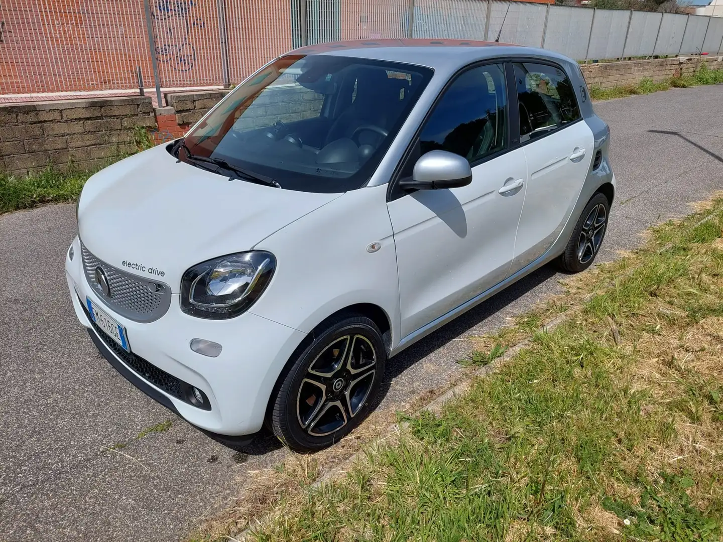 smart forFour Forfour II 2015 electric drive Passion Bianco - 2