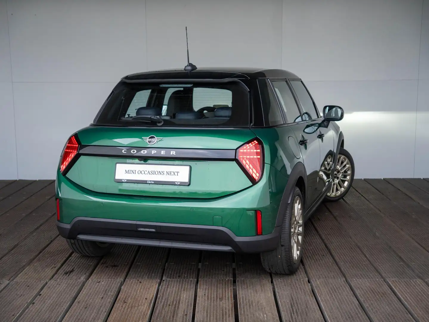 MINI Cooper C 5-deurs Favoured + S pakket Verde - 2