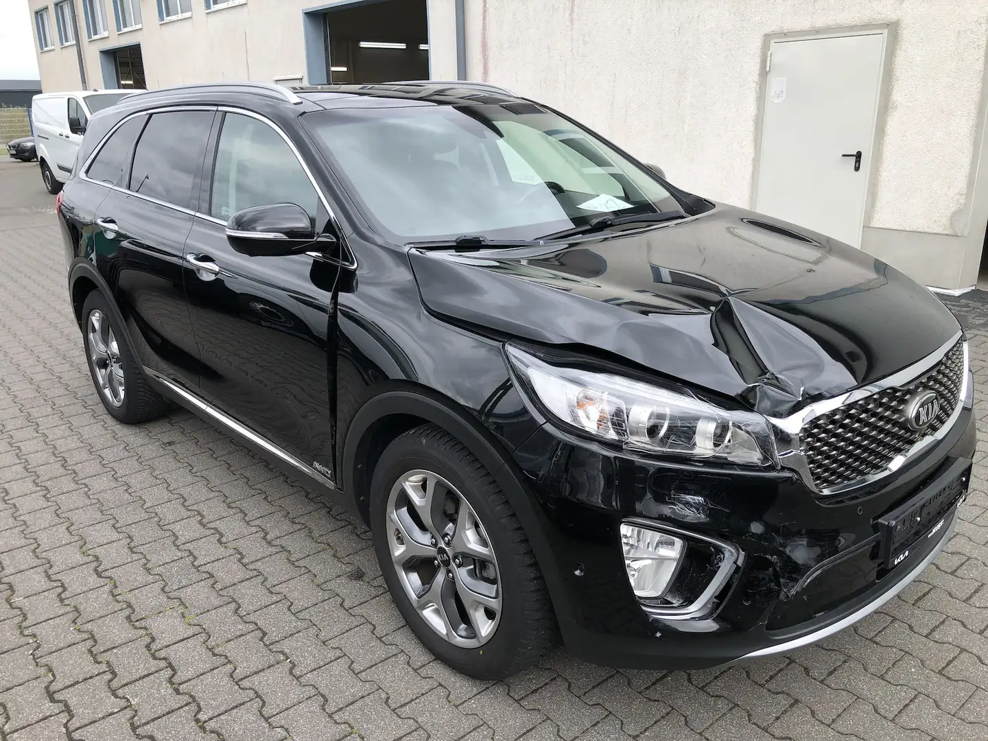 Kia Sorento Platinum Edition 4WD 2.2 Diesel, Autom. Zwart - 2
