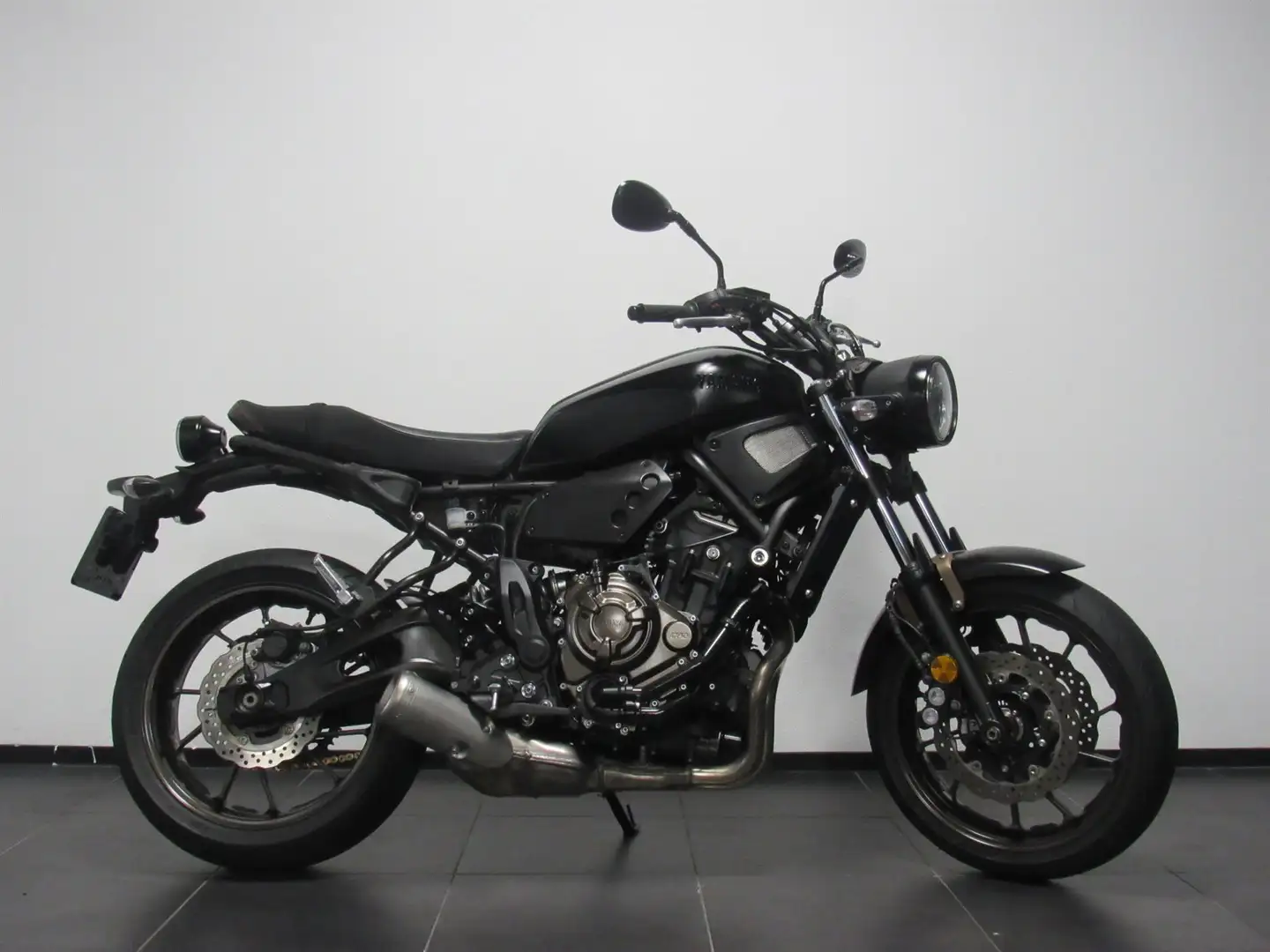 Yamaha XSR 700 ABS Fekete - 1