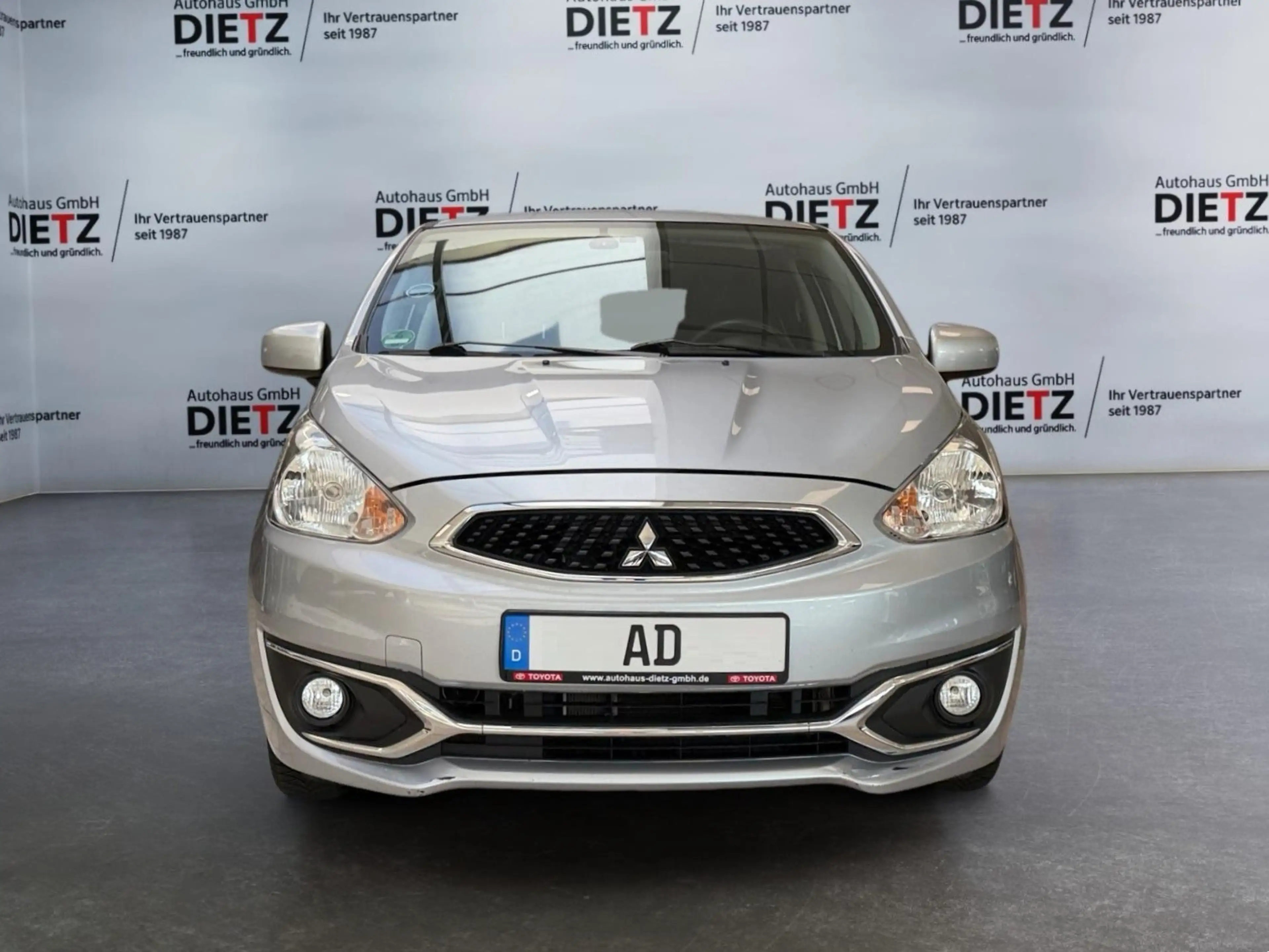 Mitsubishi Space Star 1.2 Top*NAVI*KLIMA*PDC*SHZ*CARPLAY — photo 2