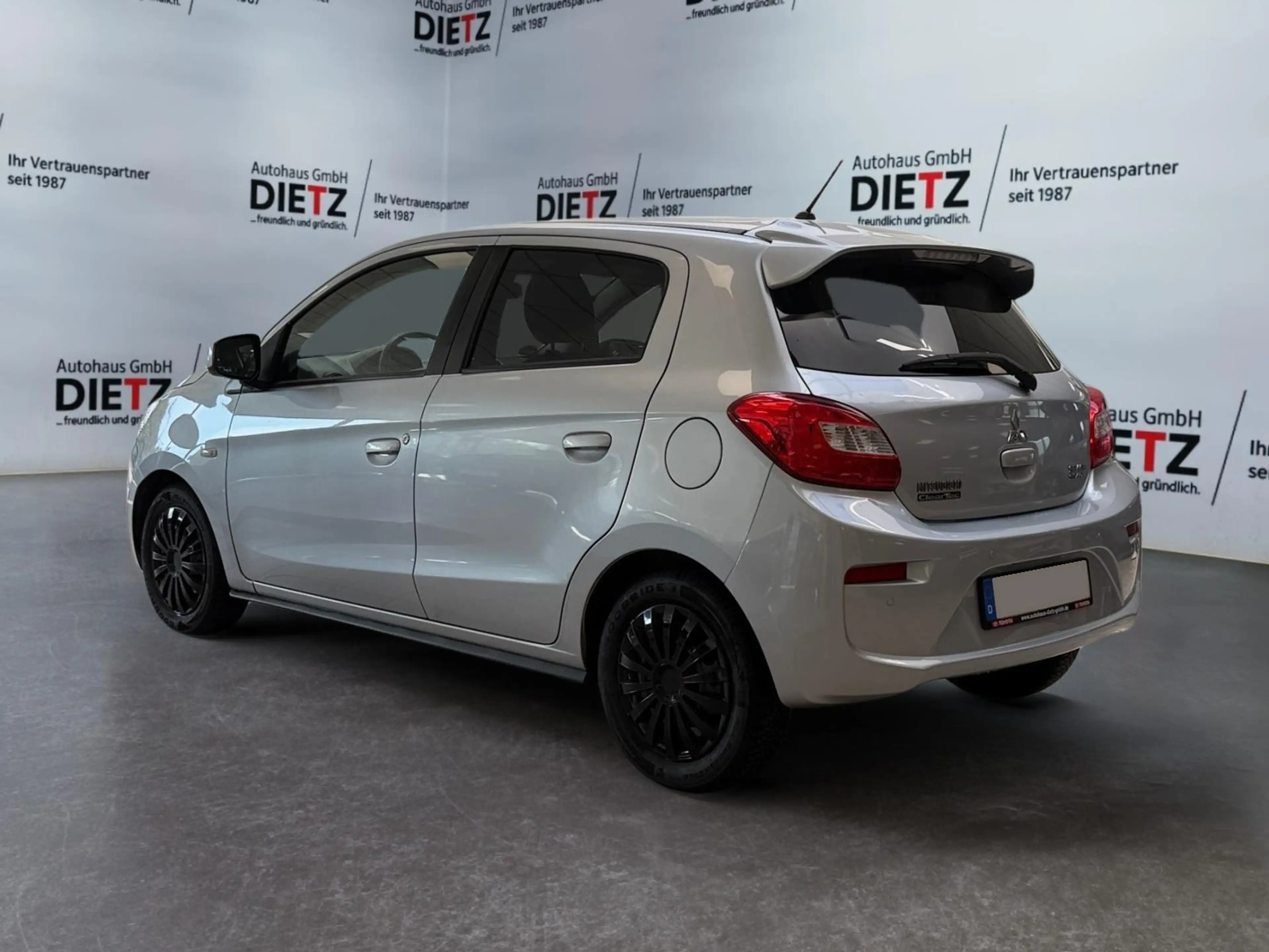 Mitsubishi Space Star 1.2 Top*NAVI*KLIMA*PDC*SHZ*CARPLAY — photo 6