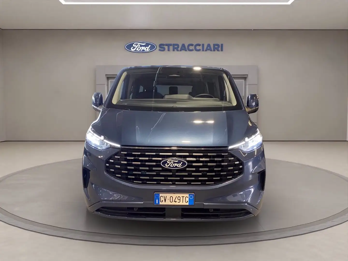 Ford Tourneo Custom V710 320 2.0 ecoblue 136cv Titanium L2H1 A8 Modrá - 2