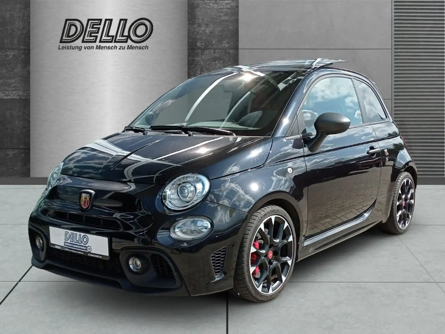 Abarth 595 Competizione 1.4 T-JET Beats Xenon Panodach Navi Zwart - 1