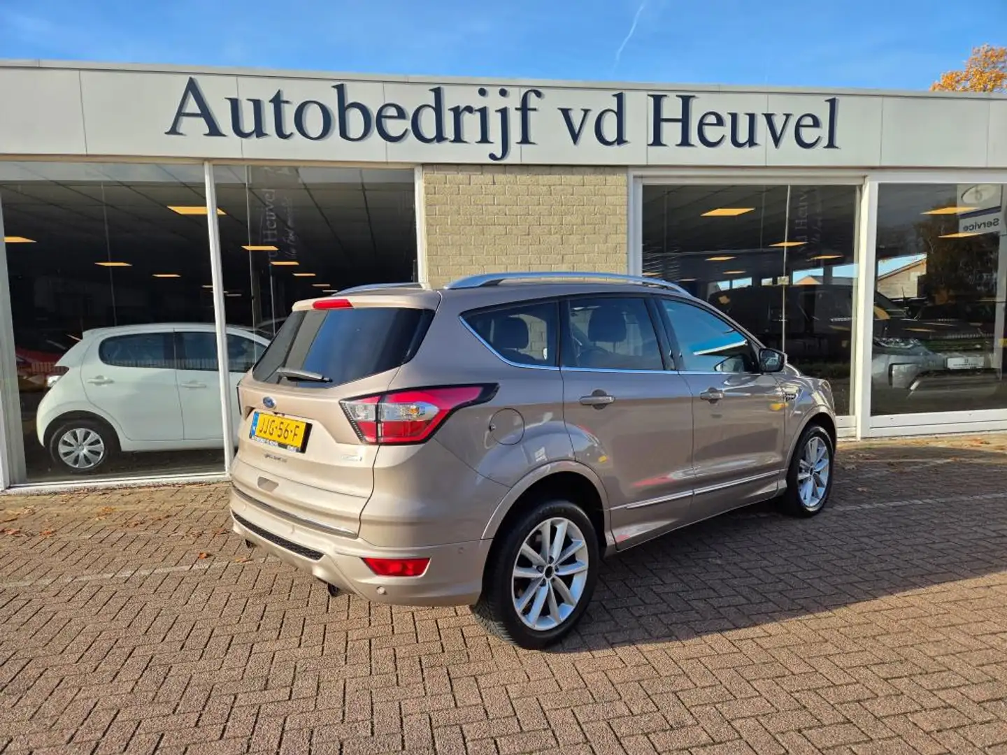 Ford Kuga 1.5 EcoBoost Vignale *Pano*Camera*Winter-Pack*Trek Gris - 2