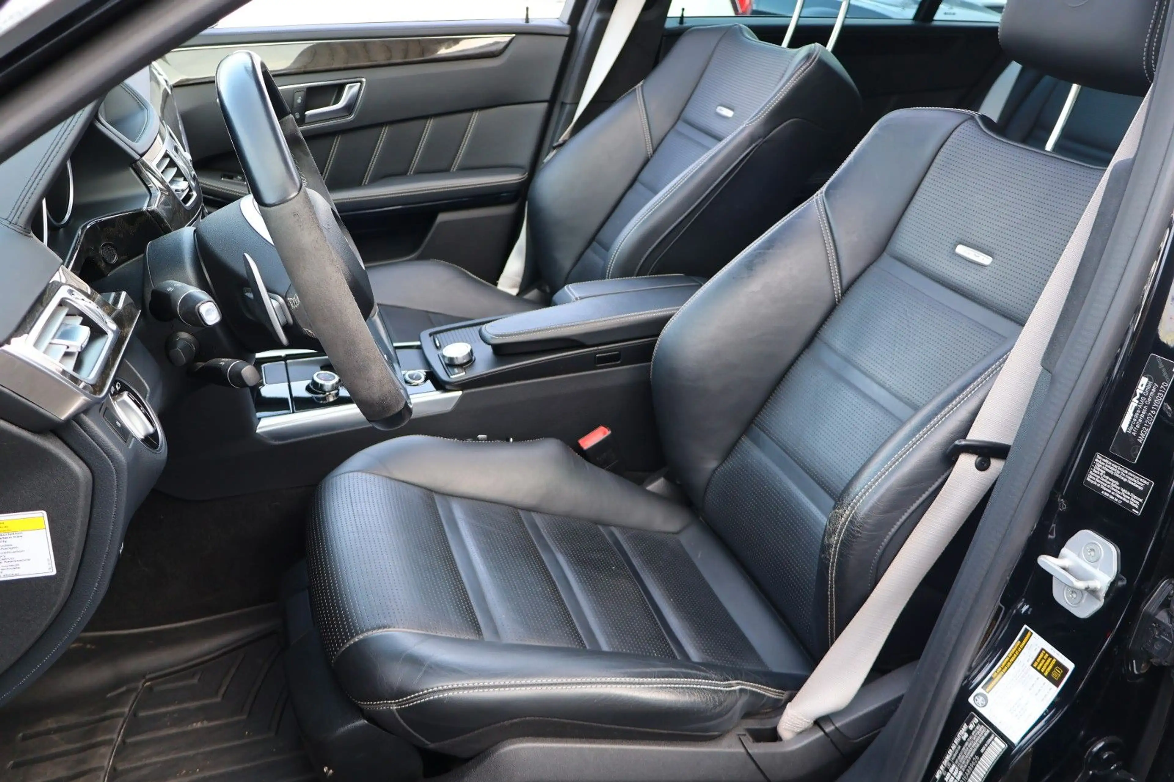 Mercedes-Benz E 63 AMG S 4MATIC/LED/PANO/H&K/360°KAMERA — photo 10