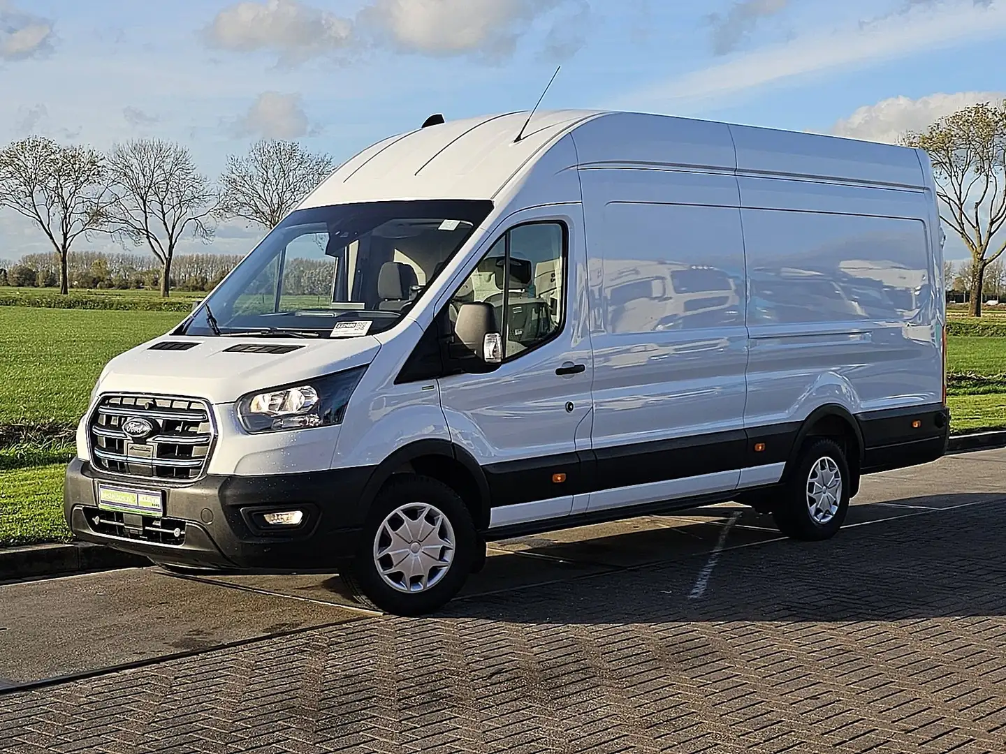 Ford E-Transit 350 L4H3 Trend 68 kWh Airco Automaat Koerier BPM-V Blanco - 1