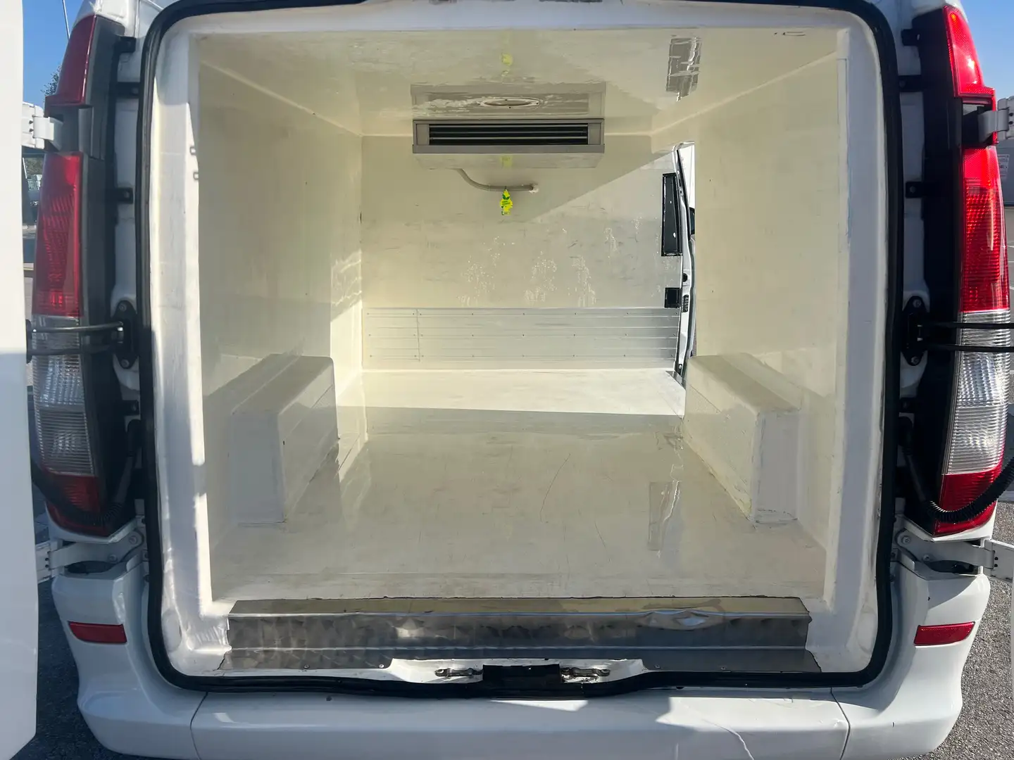 Mercedes-Benz Vito Vito frigo 2.2 135 cv Bianco - 2