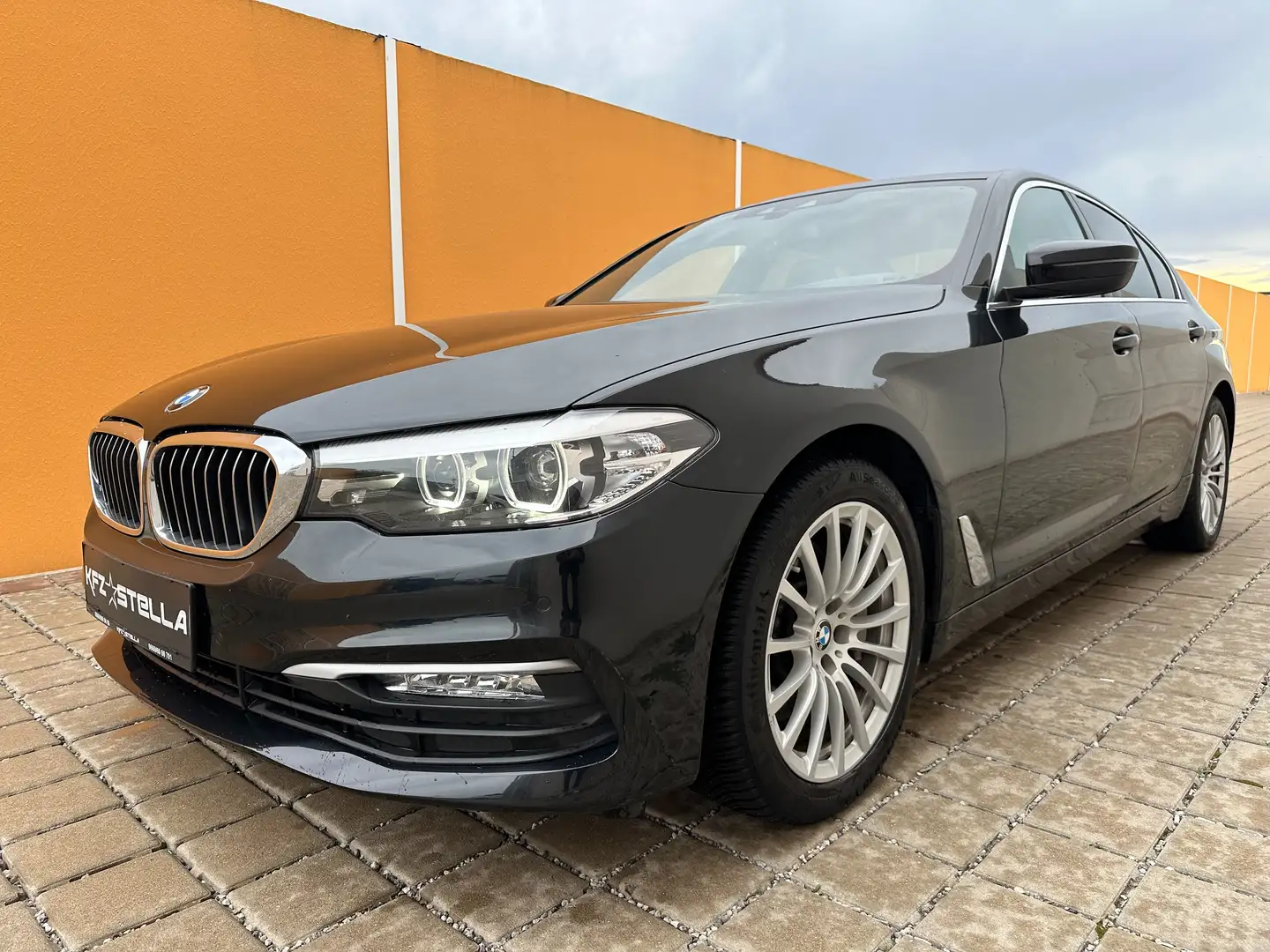 BMW 530 530d xDrive M-Lenkrad/VollDigTacho/DrivingAssist Siyah - 1