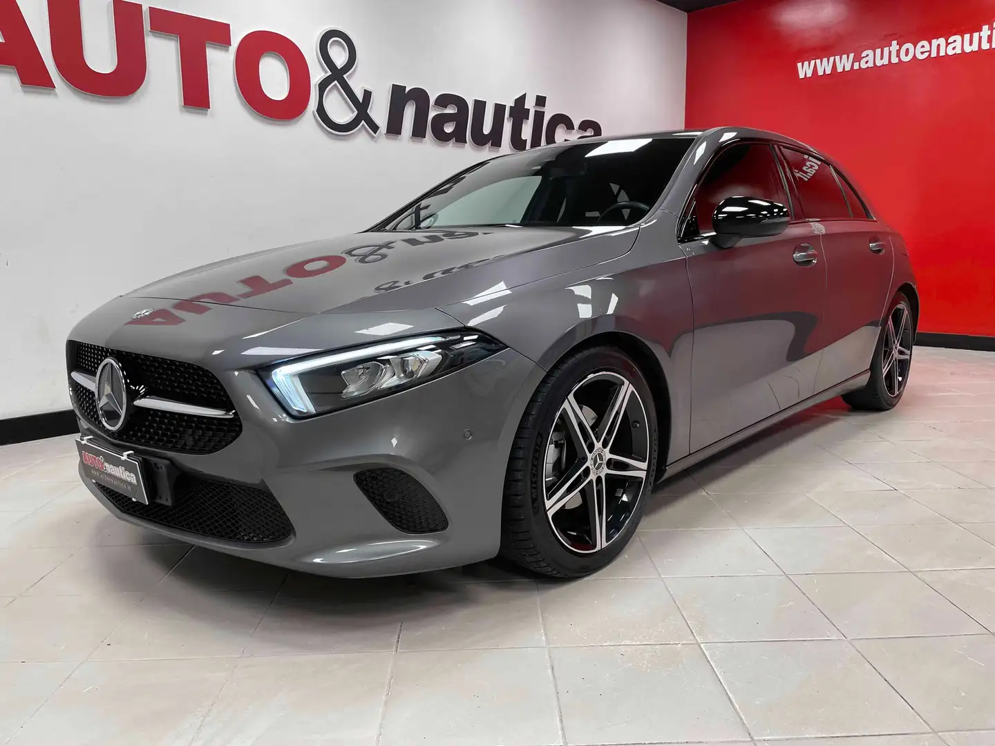Mercedes-Benz A 180 D PREMIUM AUTO Grigio - 1