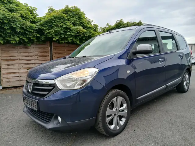 Dacia Lodgy CelebrationNAVI*PDC*TÜV5-2027*Anhänger1.Hand