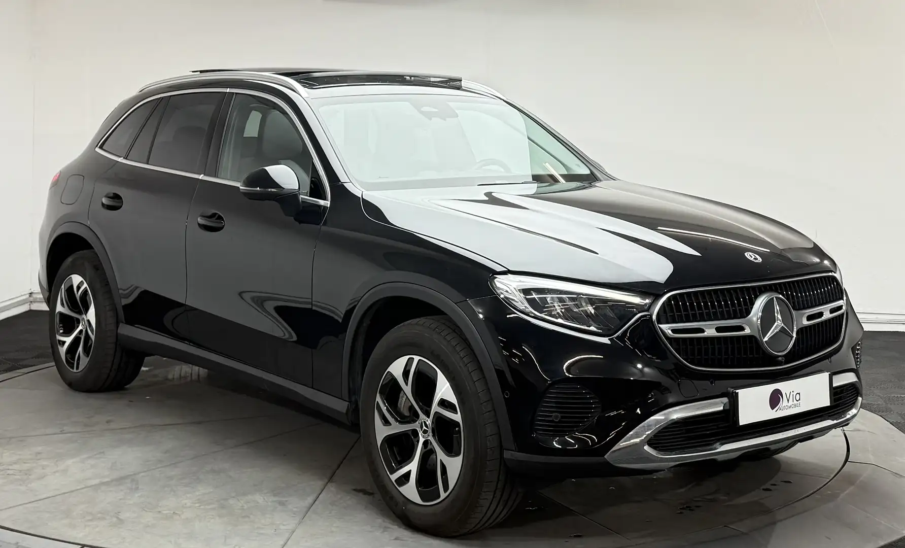Mercedes-Benz GLC 300 300 de 4Matic Hybride Rechargeable Avantgarde Line - Toit ouvrant - Son Focal Schwarz - 2