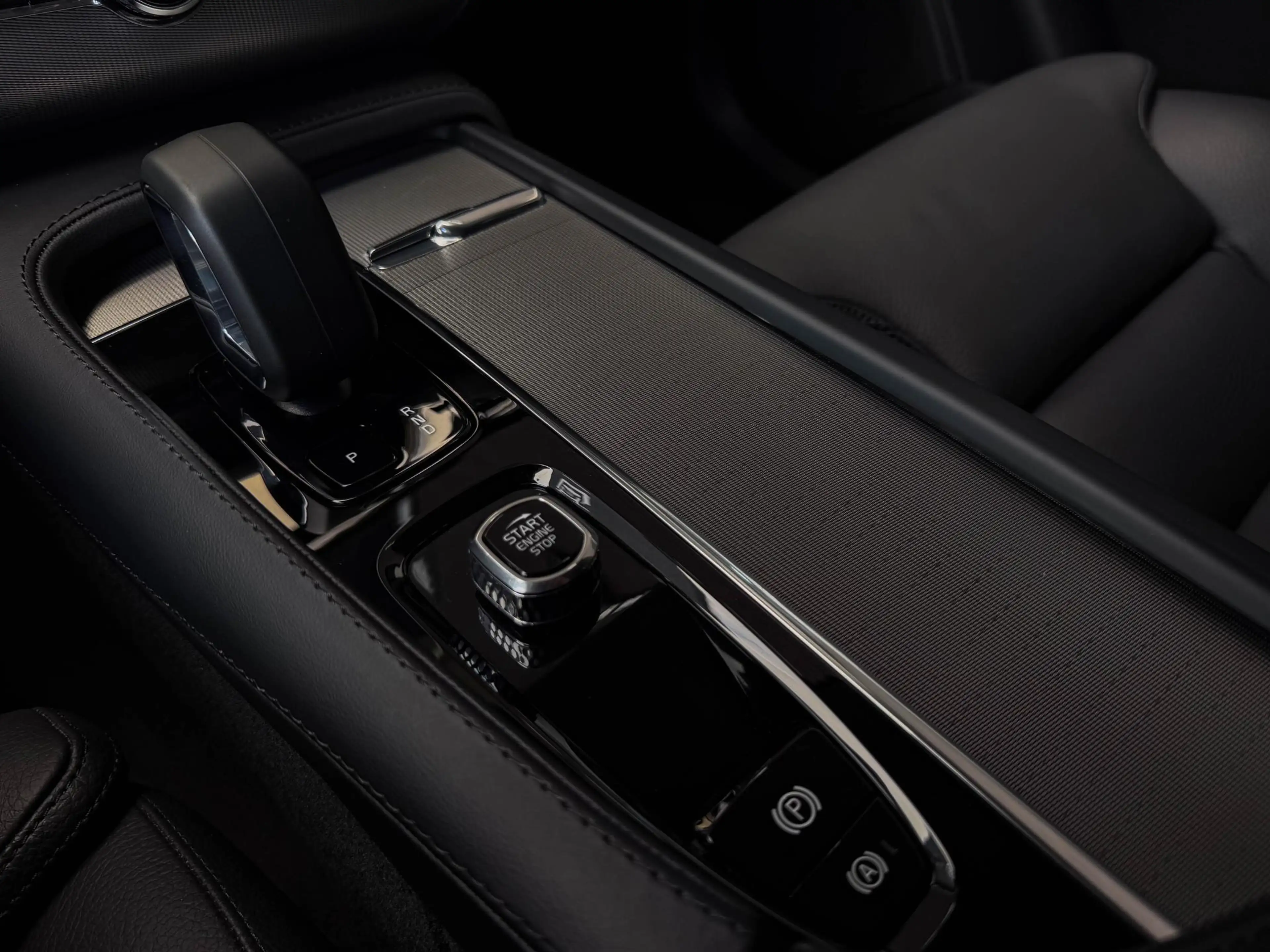 Volvo XC90 2.0 T8 Recharge AWD All Black | 22" | Trekh. | Bli — photo 16