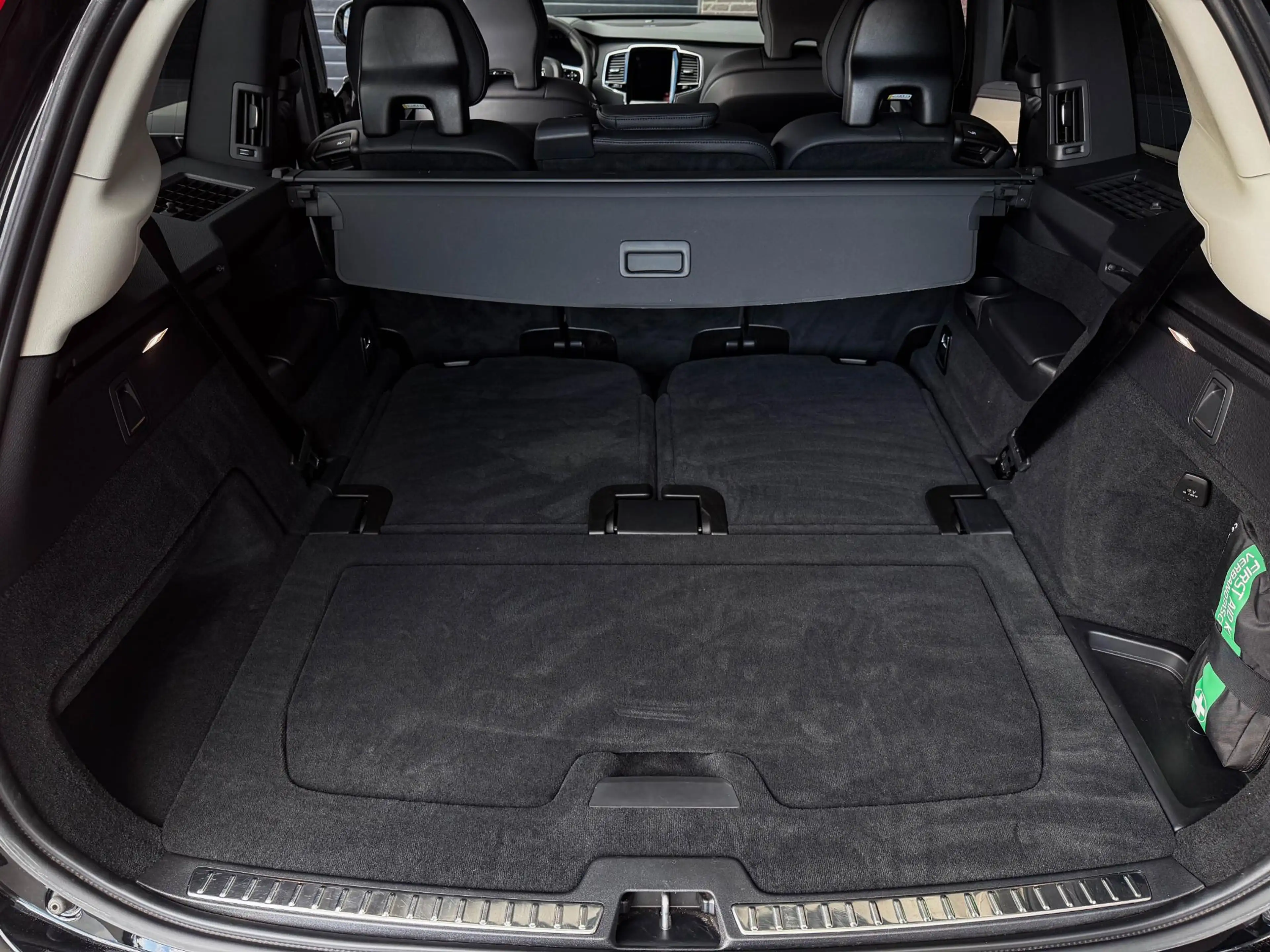 Volvo XC90 2.0 T8 Recharge AWD All Black | 22" | Trekh. | Bli — photo 38