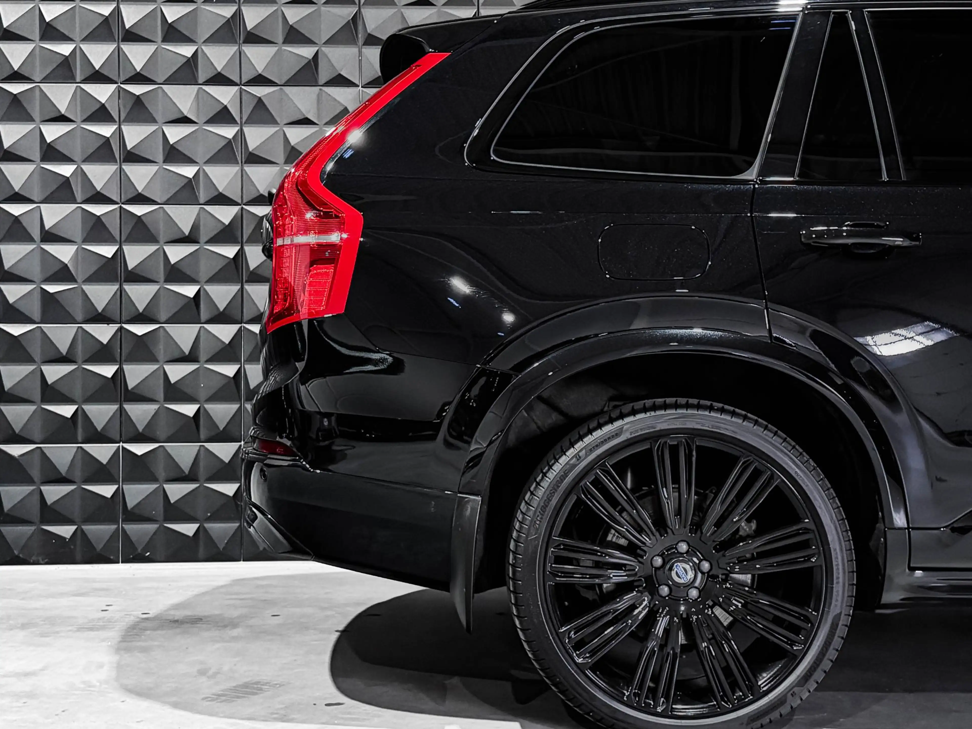Volvo XC90 2.0 T8 Recharge AWD All Black | 22" | Trekh. | Bli — photo 27