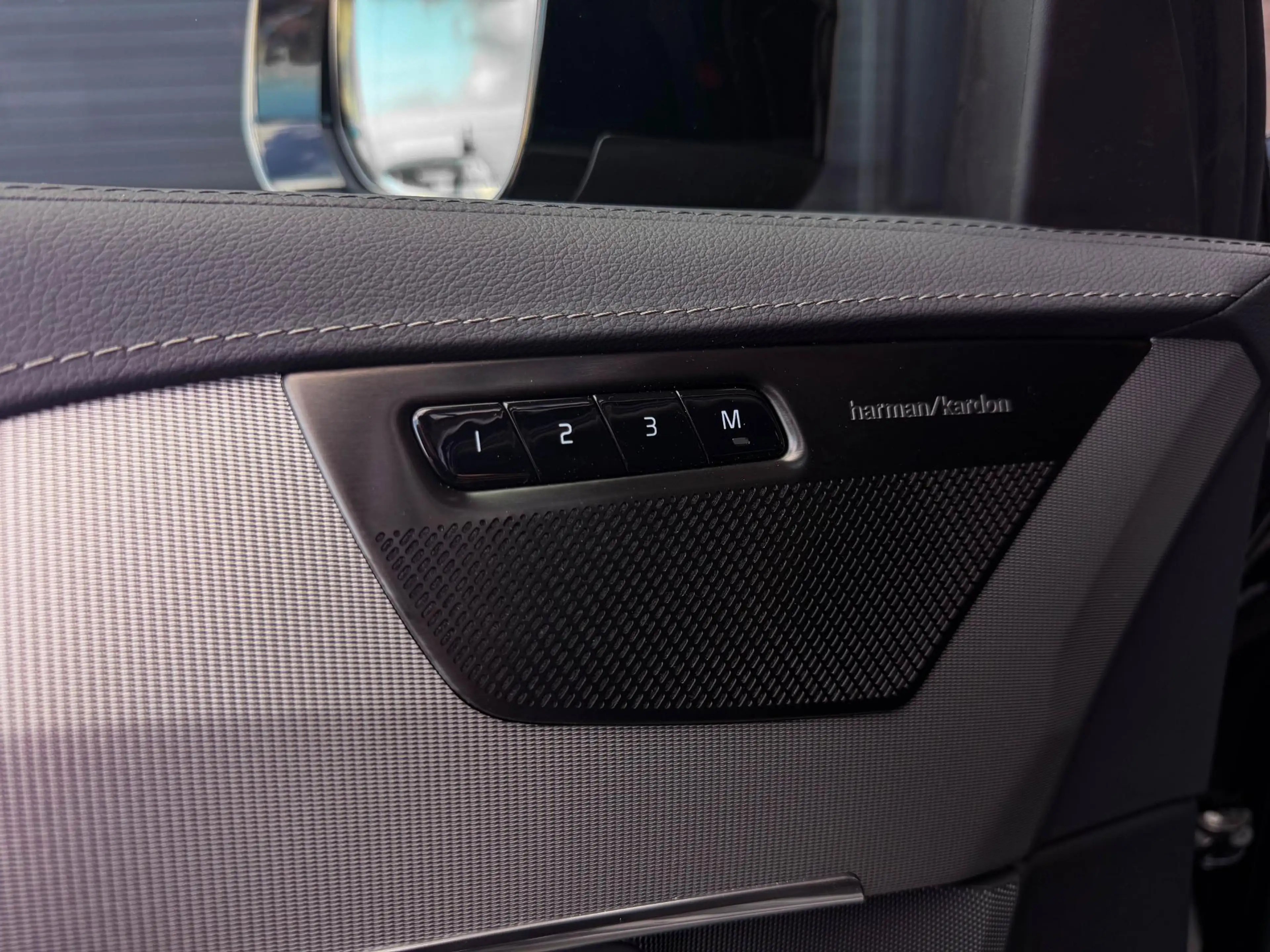 Volvo XC90 2.0 T8 Recharge AWD All Black | 22" | Trekh. | Bli — photo 11