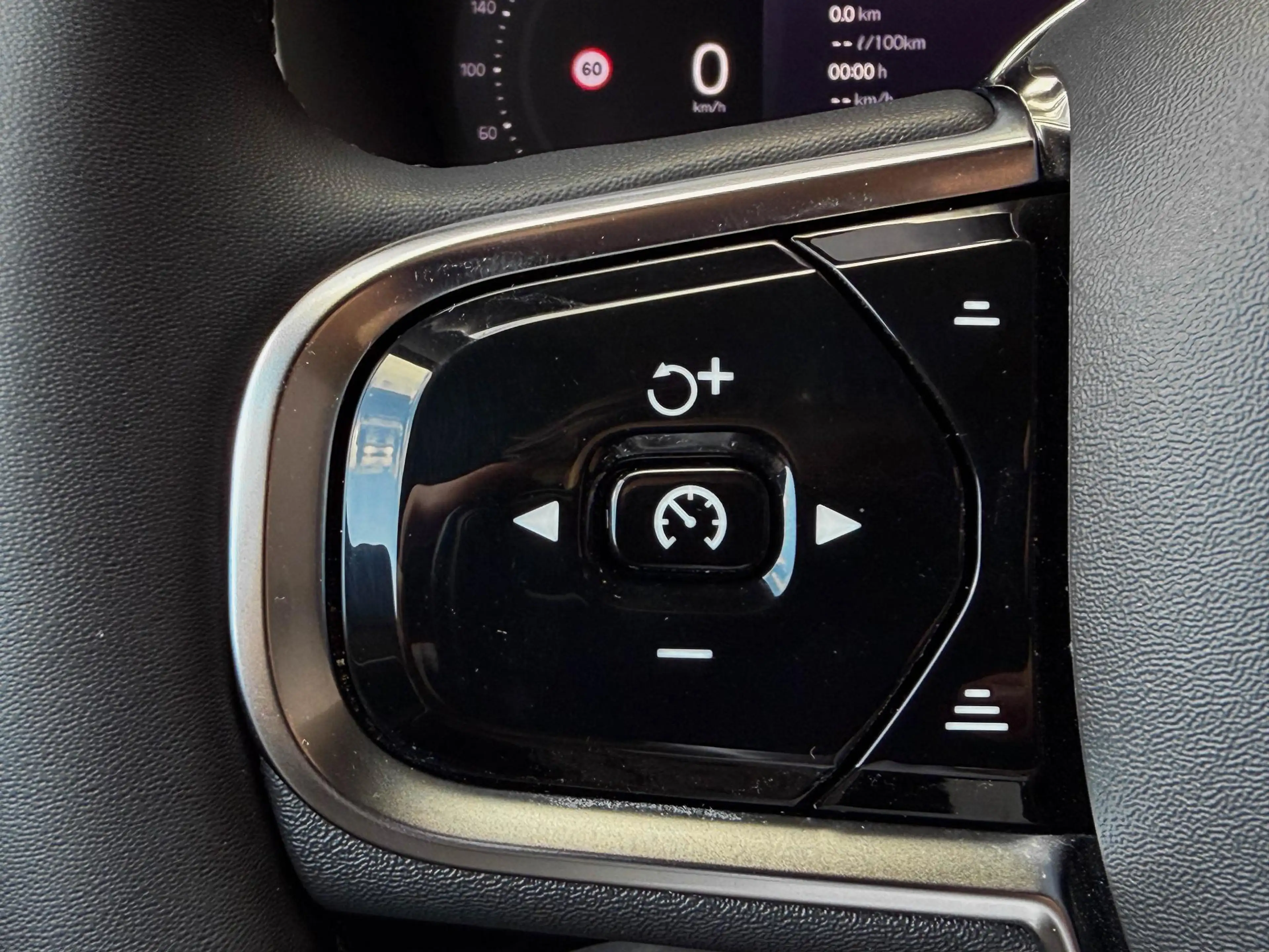Volvo XC90 2.0 T8 Recharge AWD All Black | 22" | Trekh. | Bli — photo 30