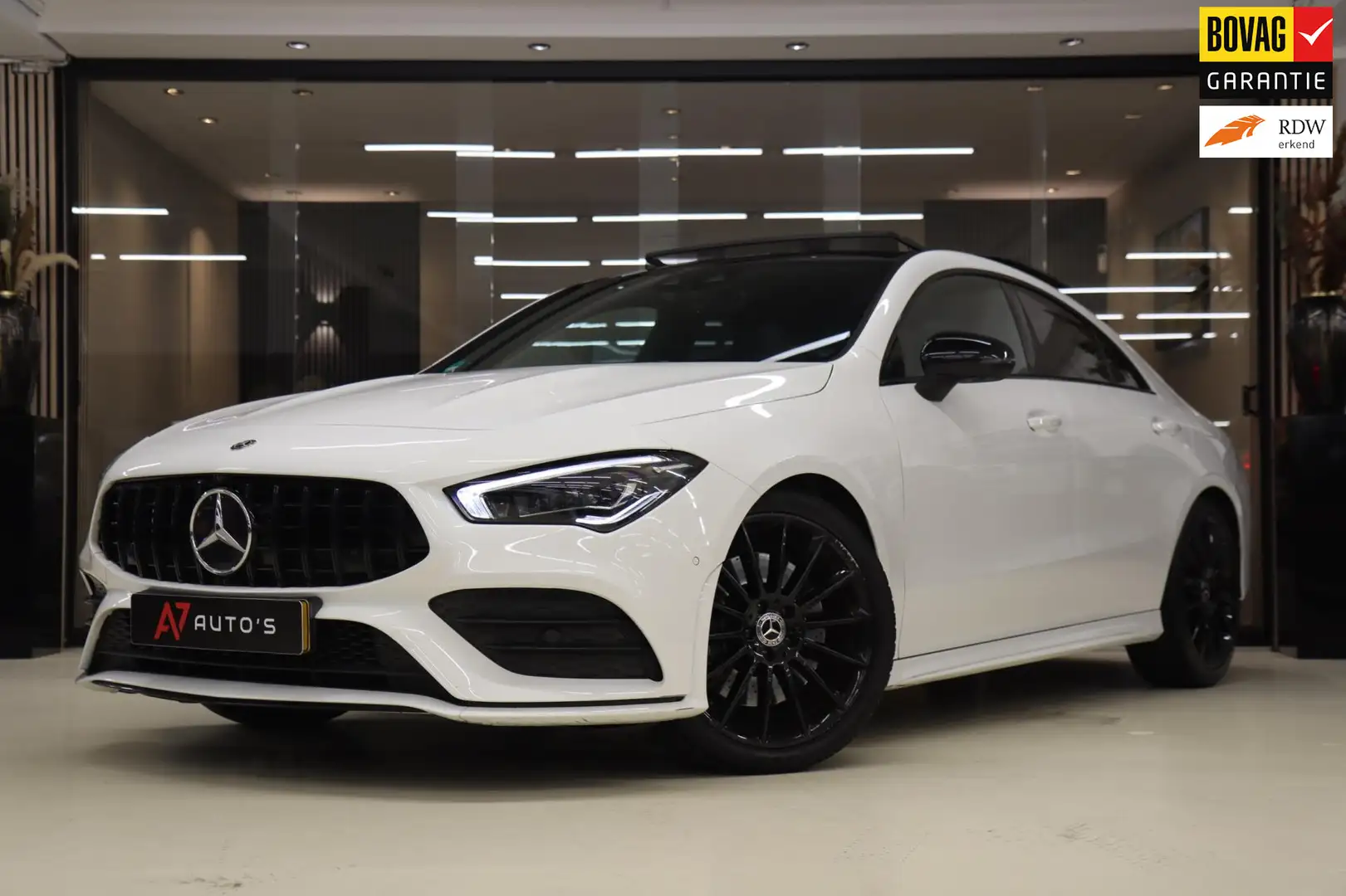 Mercedes-Benz CLA 220 AMG /PANODAK/SFEERV/CAM/STOELV/LANE/VOL Wit - 1