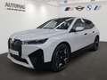 BMW iX xDrive40 DrivAssProf*ParkAssProf*Panorama*AHK* Blanc - thumbnail 1