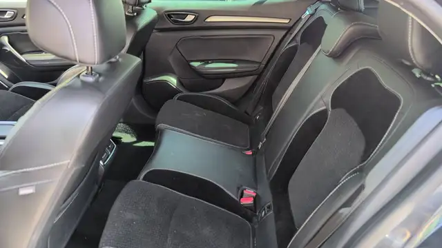 Renault Megane view 9