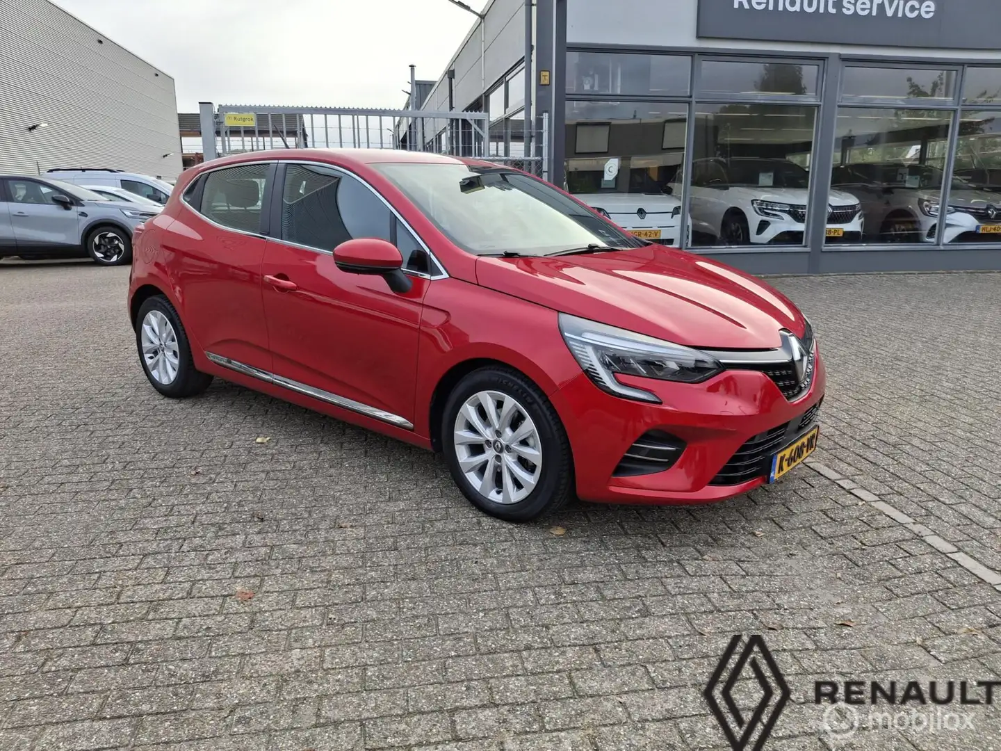 Renault Clio 1.6 E-Tech Hybrid 140 Intens Rouge - 1