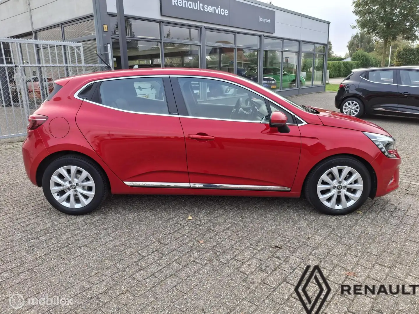 Renault Clio 1.6 E-Tech Hybrid 140 Intens Rouge - 2