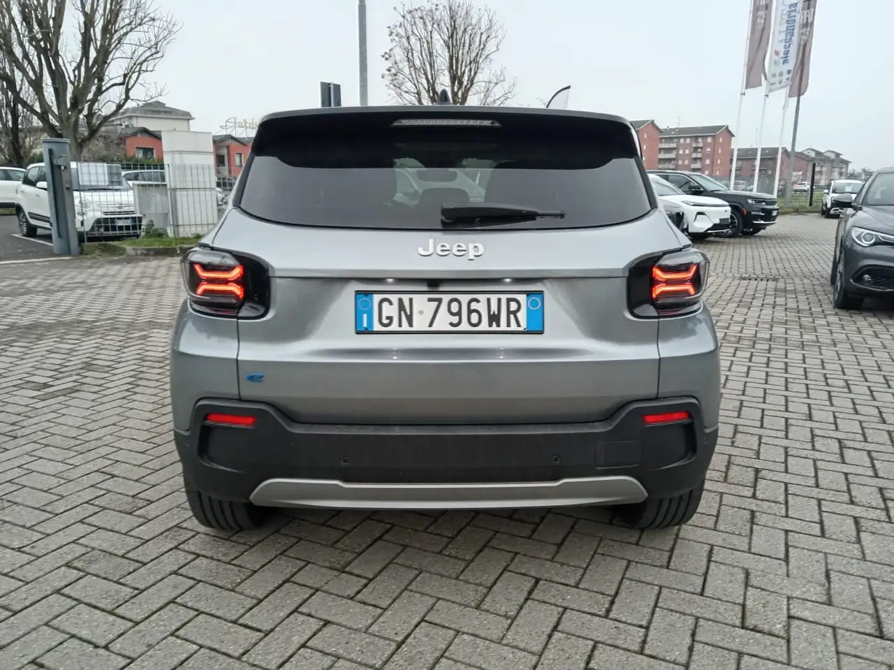 Jeep Avenger BEV 156cv Summit 6