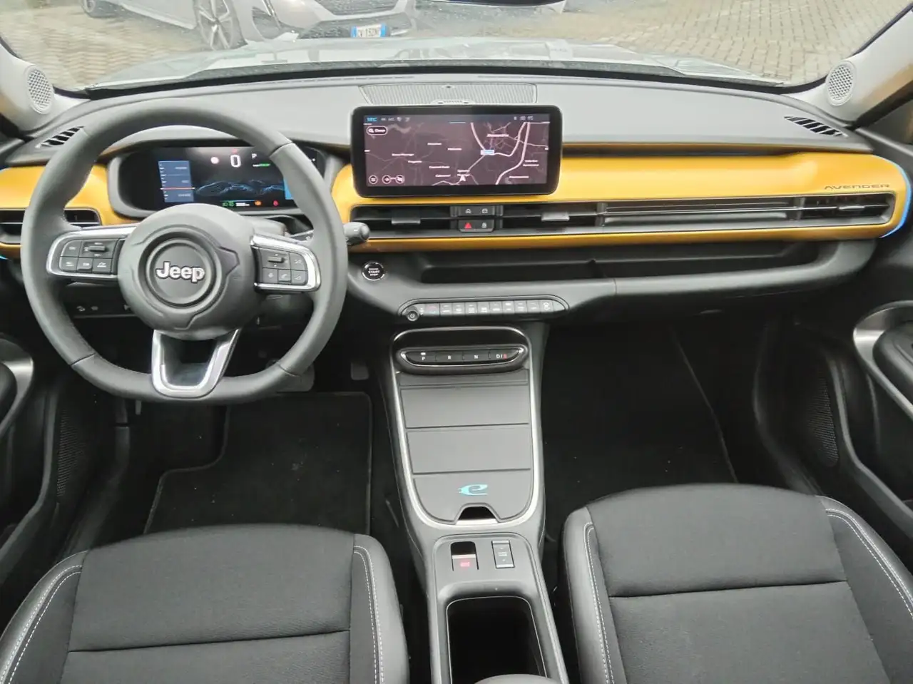 Jeep Avenger BEV 156cv Summit 14