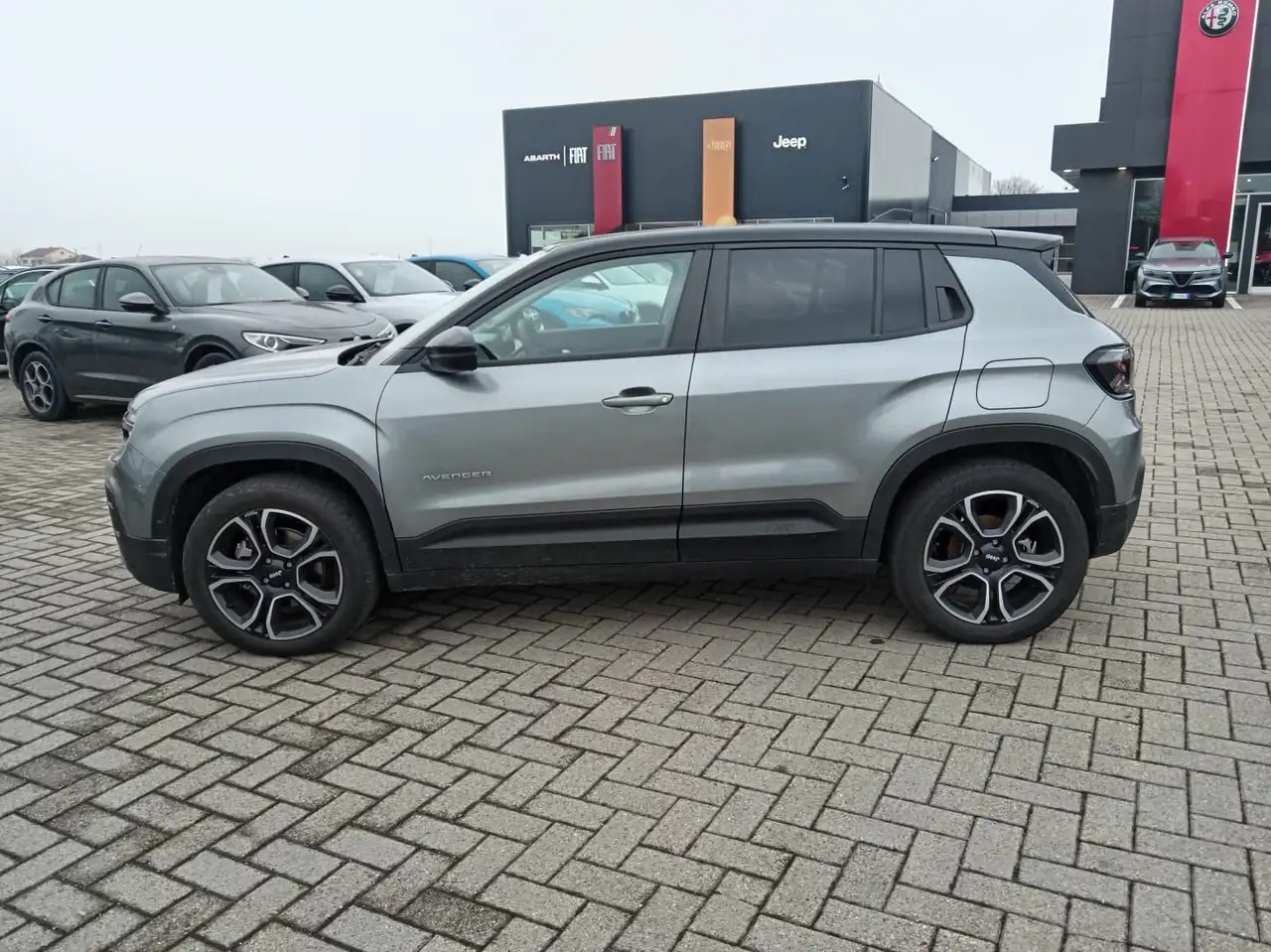 Jeep Avenger BEV 156cv Summit 9