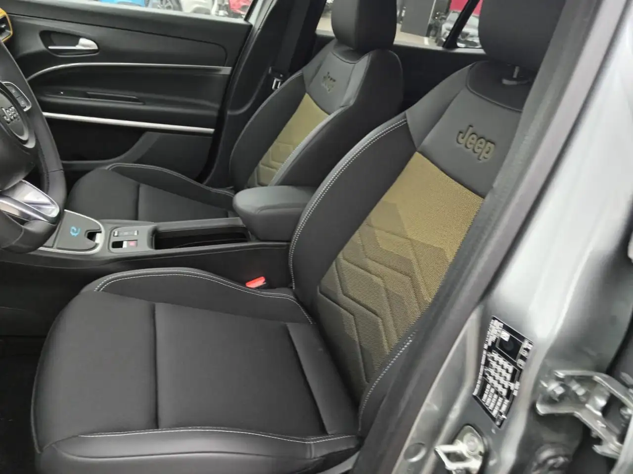 Jeep Avenger BEV 156cv Summit 11