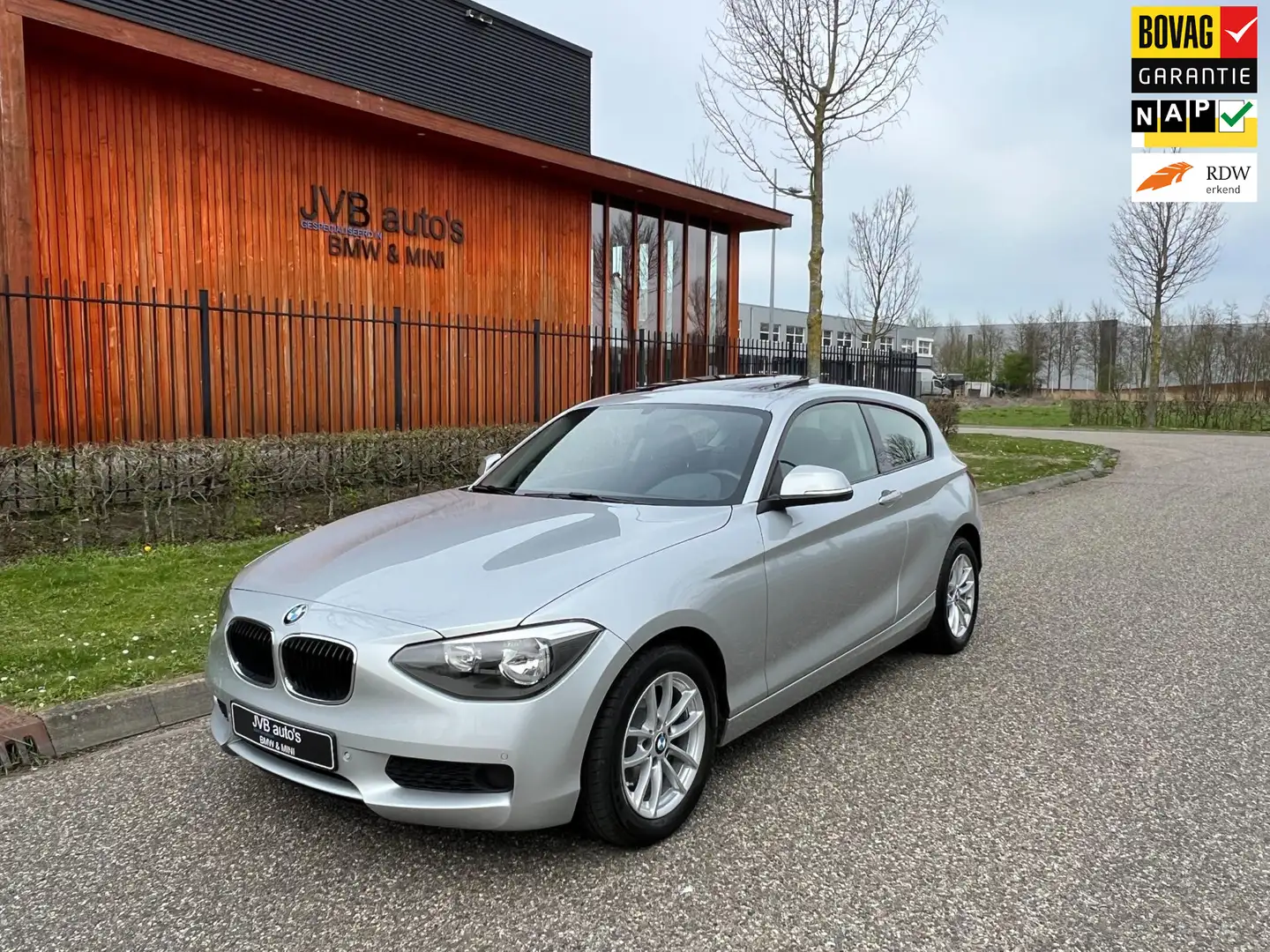 BMW 116 1-serie 116i Automaat, Schuifdak, 15.880km! Silver - 1