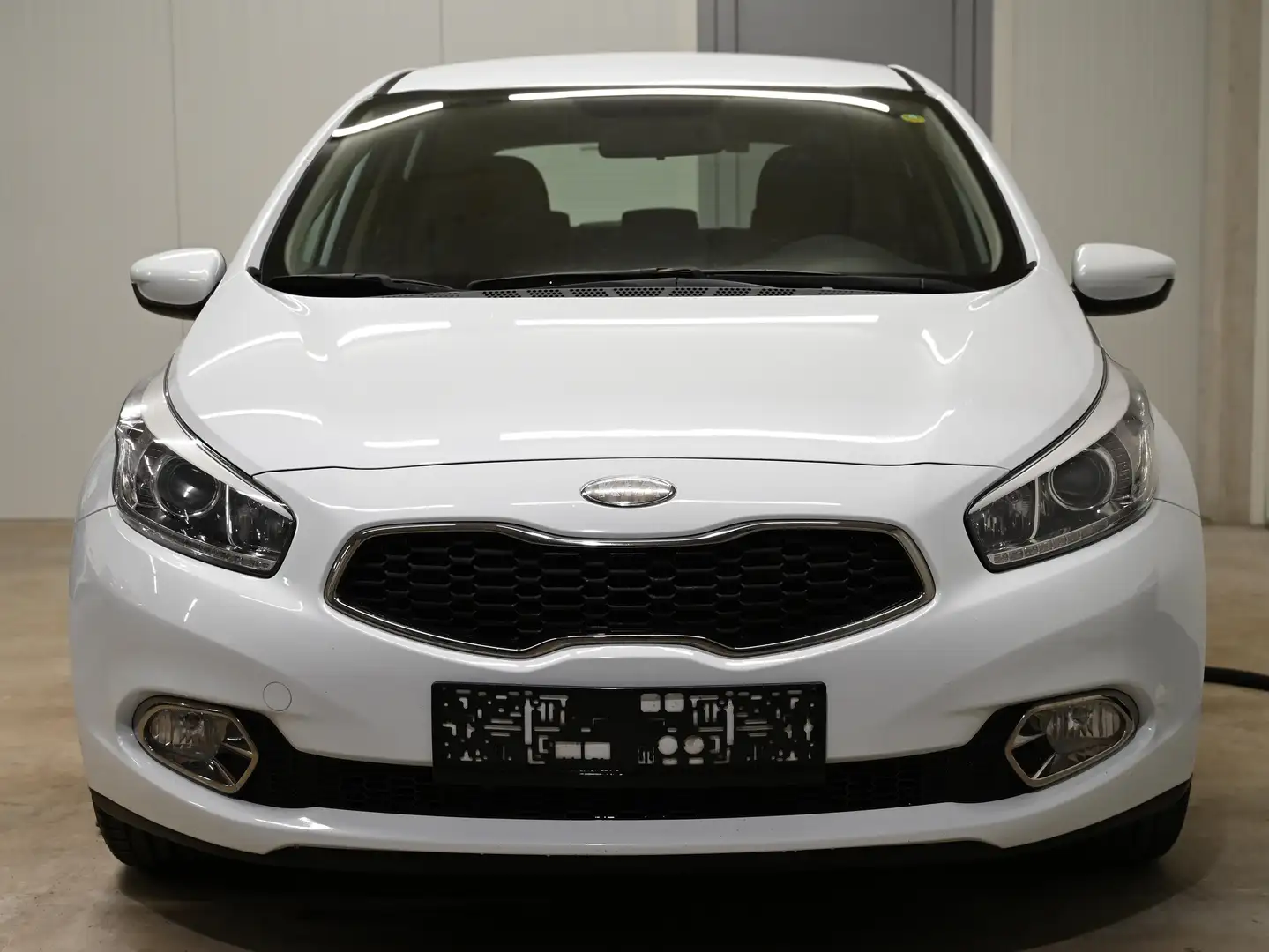 Kia Ceed / cee'd Edition 7 | 1.Hand | Guter Zustand | Pickerl Neu Weiß - 2