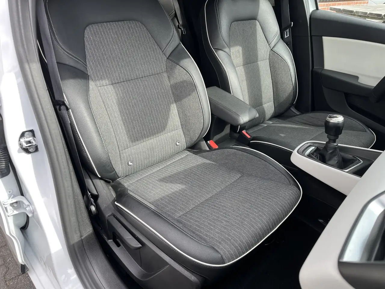 Renault Clio 1.0 TCe 90 Techno Camera Apple Carplay/Android Aut 17