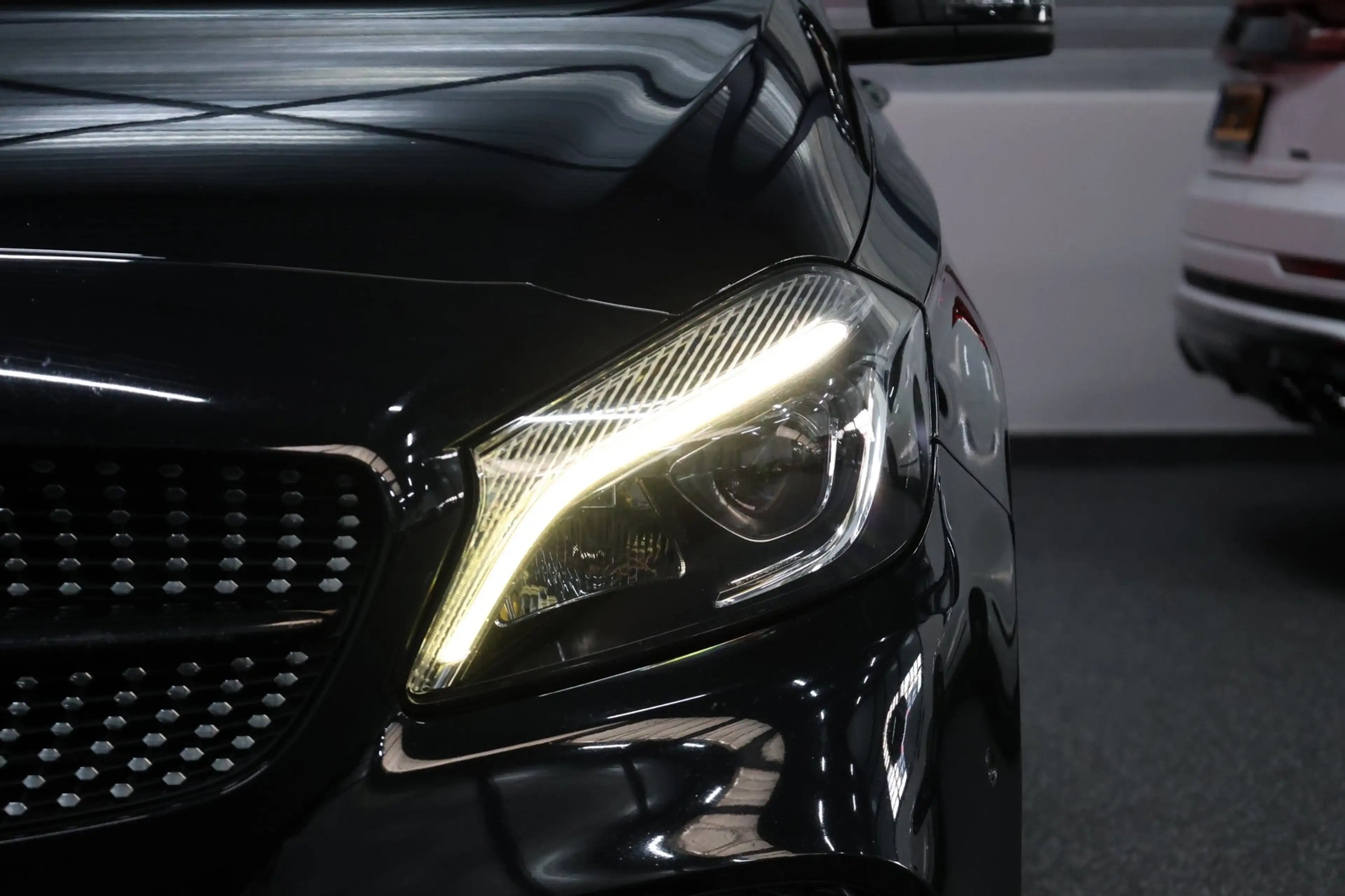 Mercedes-Benz A 180 AMG Night Edition Plus LED/PANORAMADAK/ALCANTARA+S — photo 21