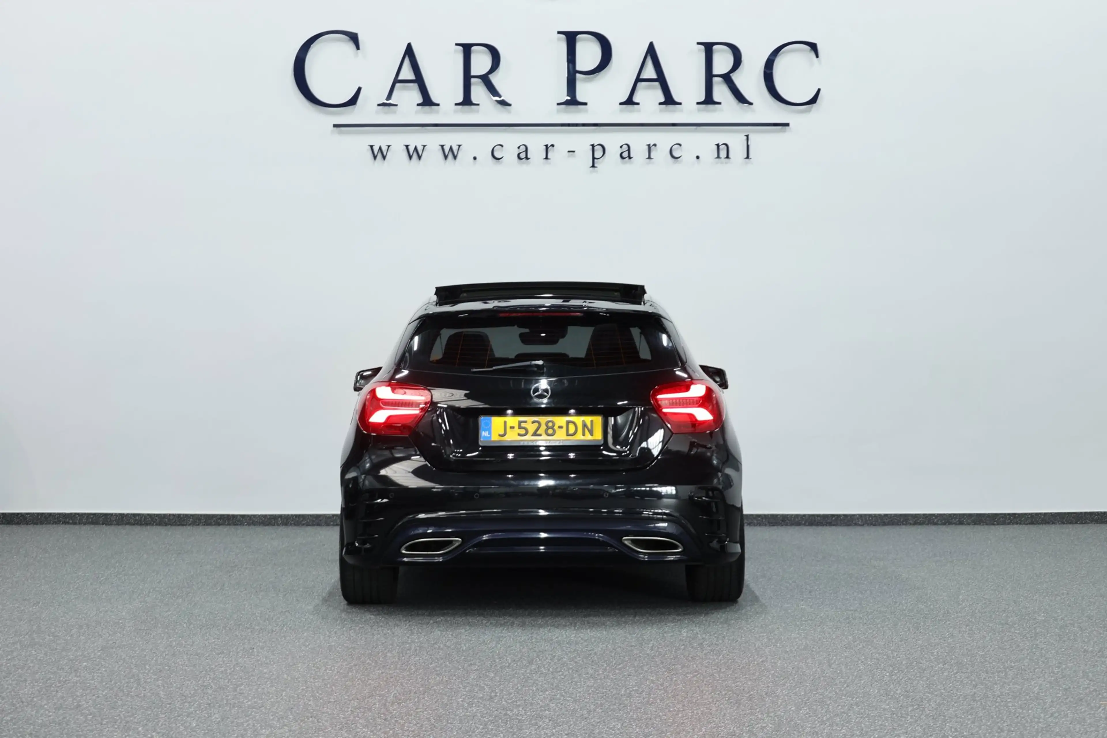 Mercedes-Benz A 180 AMG Night Edition Plus LED/PANORAMADAK/ALCANTARA+S — photo 6